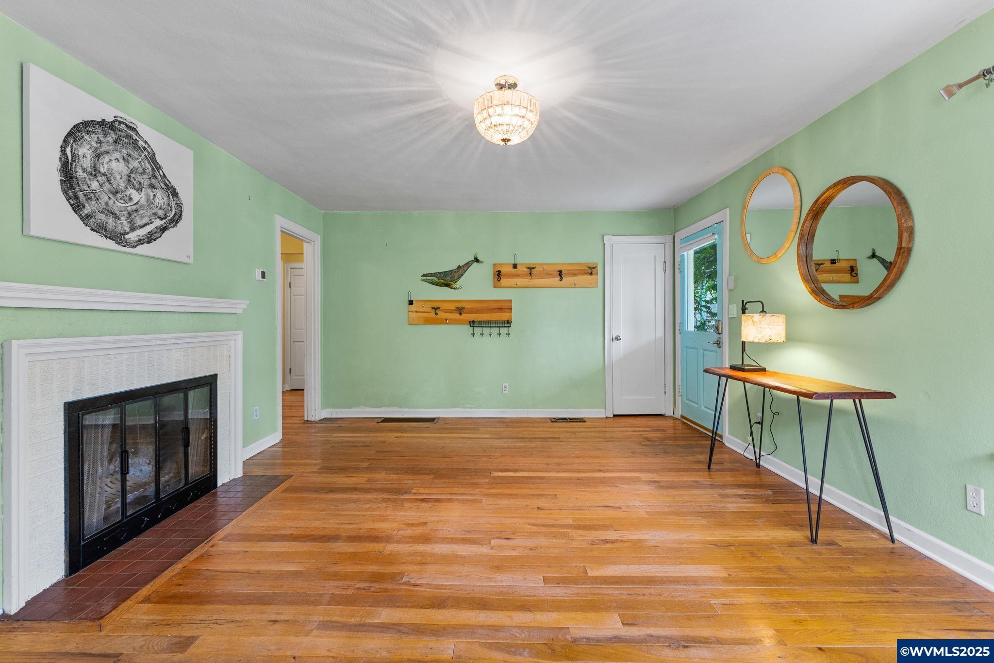 Salem, Oregon, 97302, United States, 3 Bedrooms Bedrooms, ,3 BathroomsBathrooms,Residential,For Sale,1829333