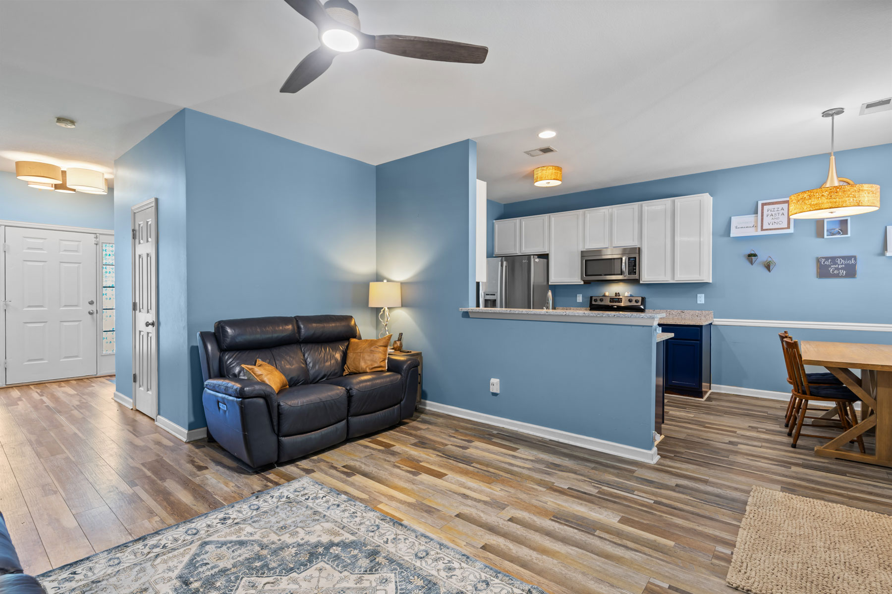  6823 Watch Harbour Circle, Hayes, VA 23072 - 物件實景