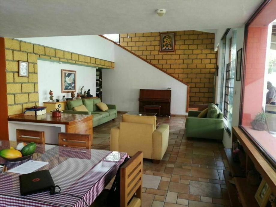 Cuernavaca, Morelos, 62100, Mexico, 4 Bedrooms Bedrooms, ,5 BathroomsBathrooms,Residential,For Sale,1917841