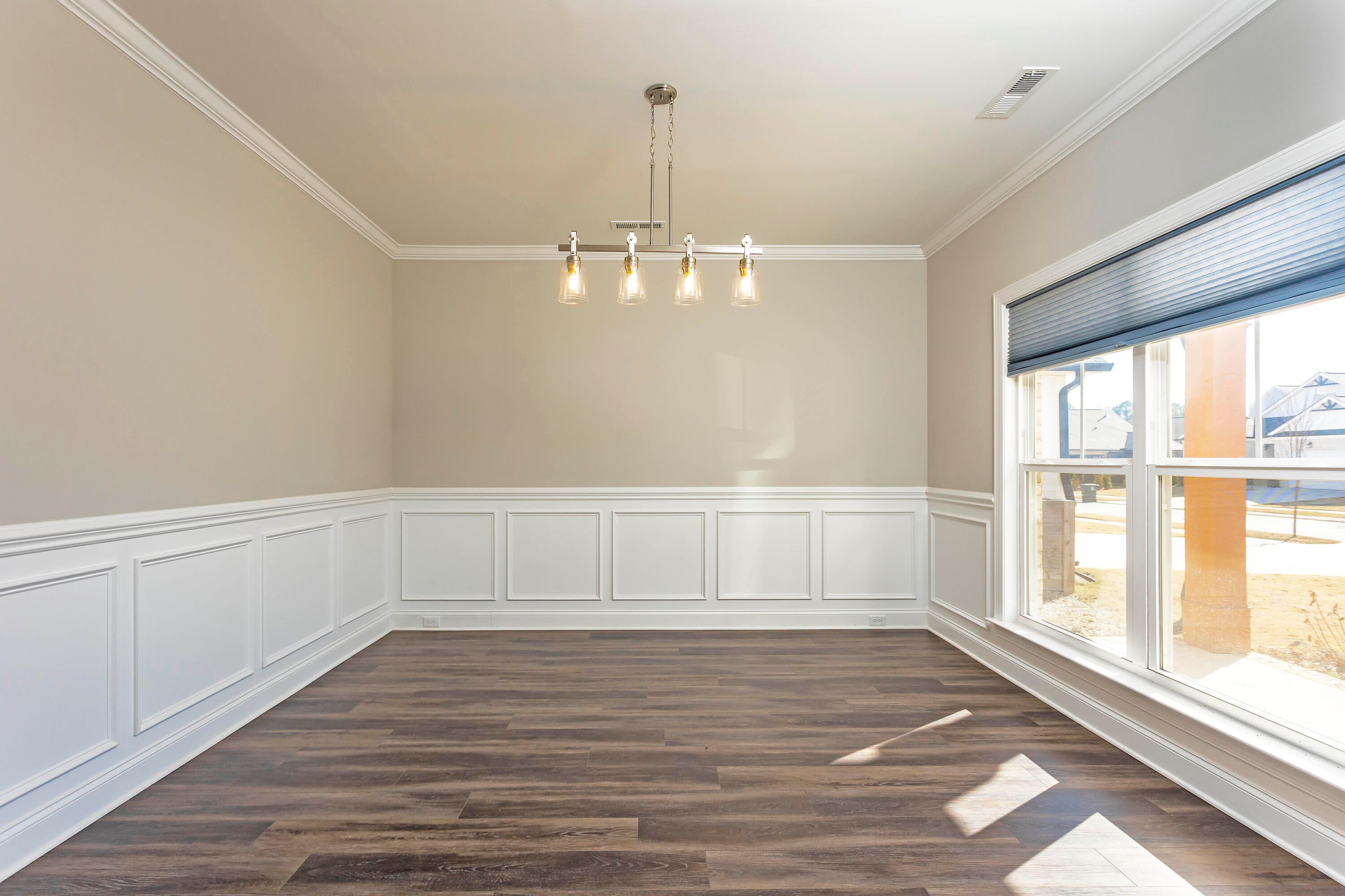 Chattanooga, Tennessee, 37421, United States, 4 Bedrooms Bedrooms, ,3 BathroomsBathrooms,Residential,For Sale,2000498