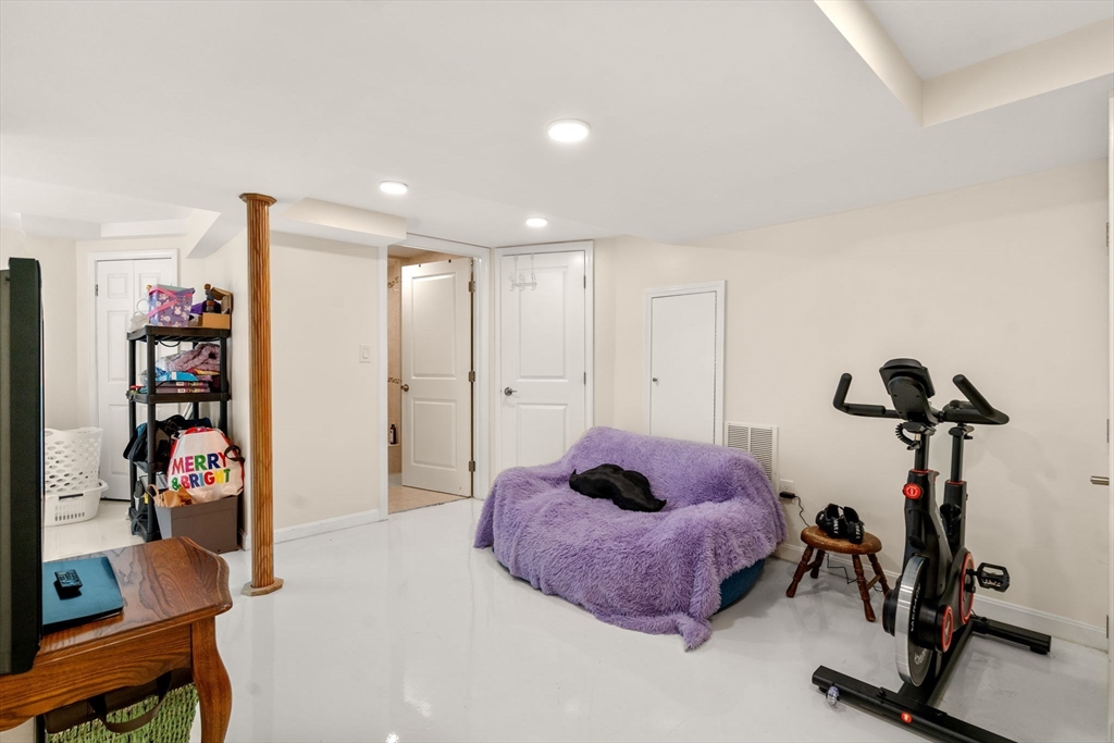 Needham, Massachusetts, 02494, United States, 4 Bedrooms Bedrooms, ,6 BathroomsBathrooms,Residential,For Sale,1995661