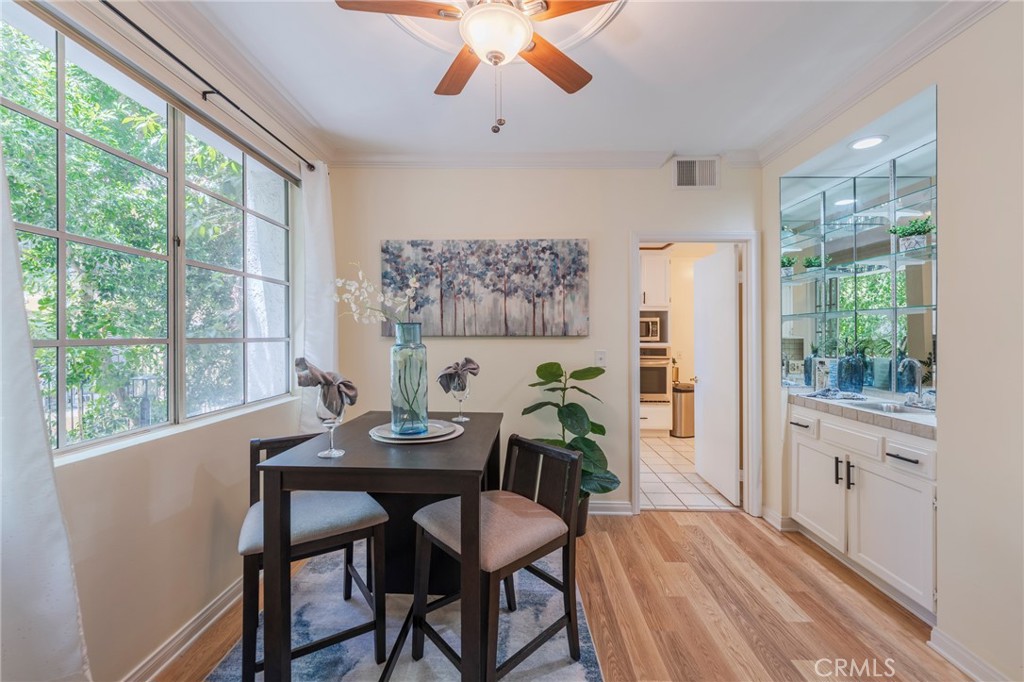 Los Angeles, California, 90024, United States, 2 Bedrooms Bedrooms, ,2 BathroomsBathrooms,Residential,For Sale,1828598