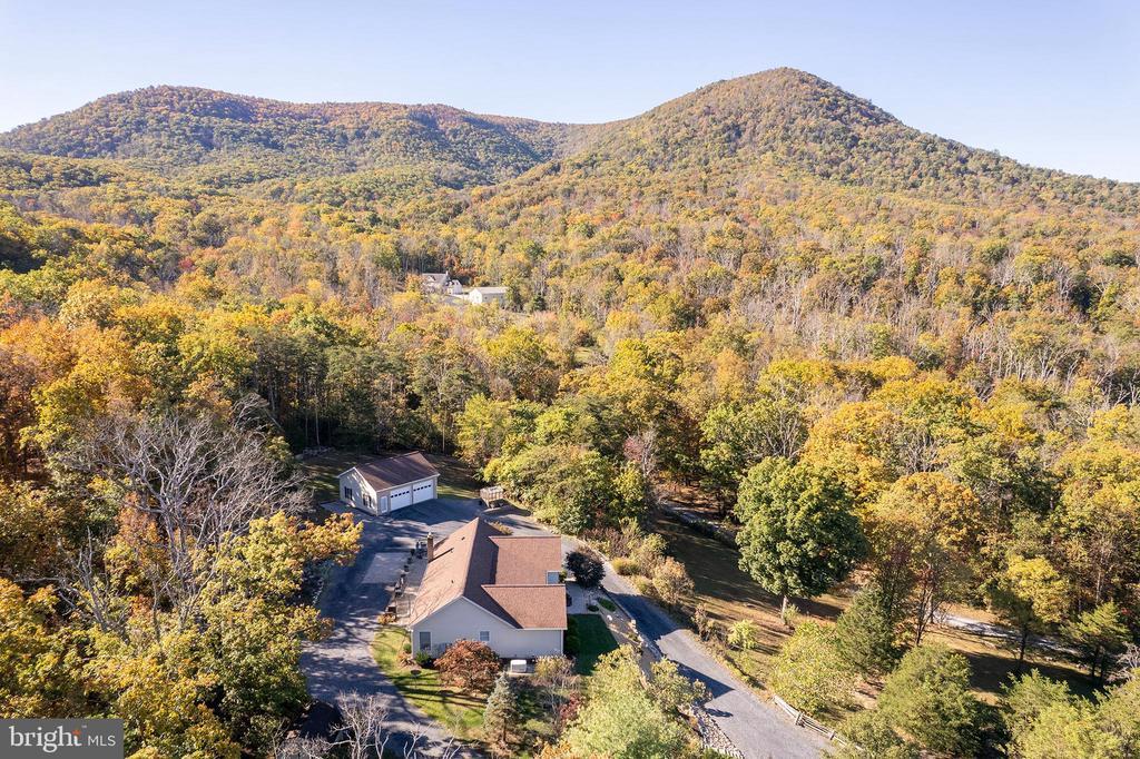 Strasburg, Virginia, 22657, United States, 2 Bedrooms Bedrooms, ,2 BathroomsBathrooms,Residential,For Sale,1996820