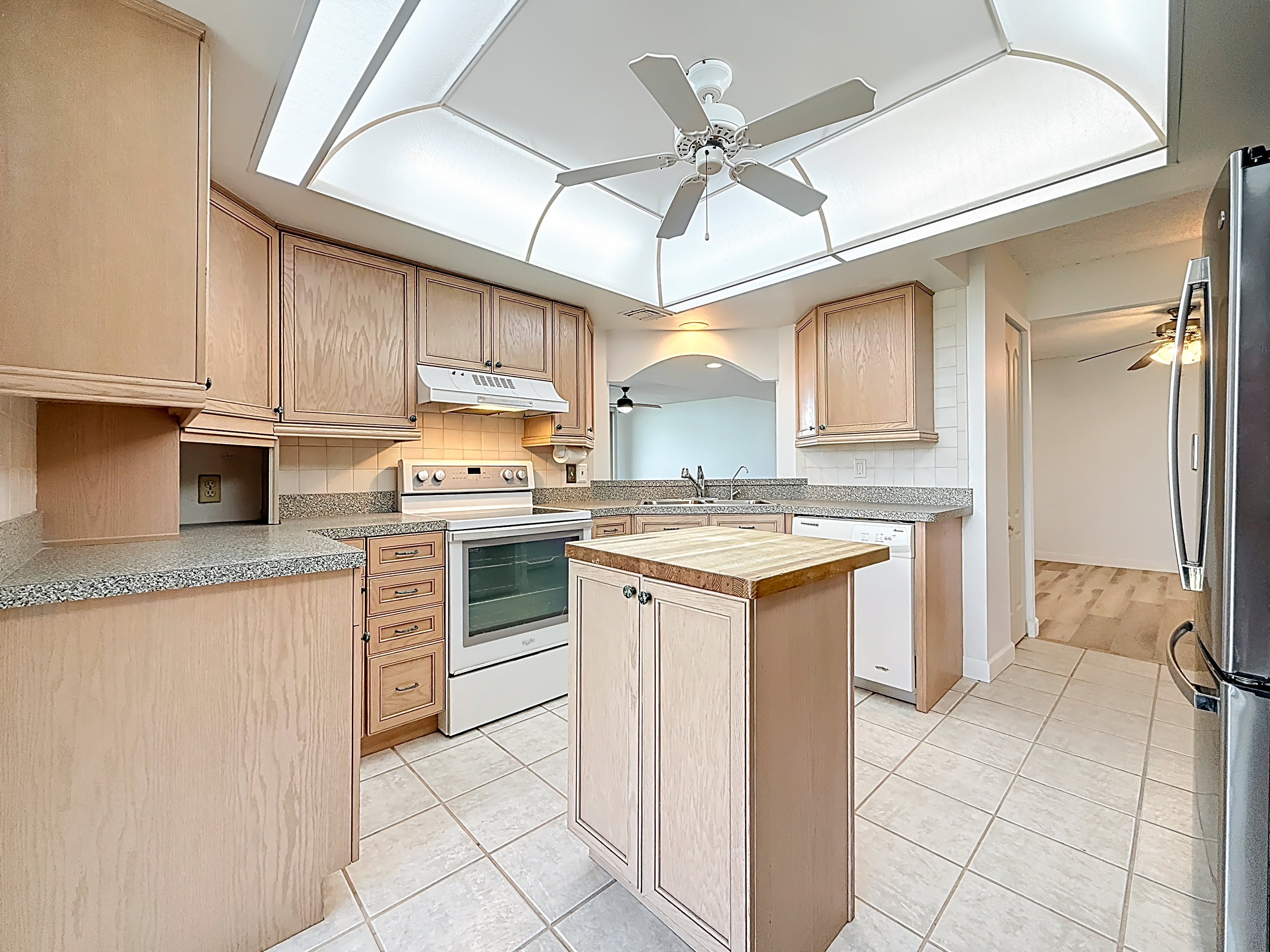 Treasure Island, Florida, 33706, United States, 3 Bedrooms Bedrooms, ,3 BathroomsBathrooms,Residential,For Sale,1983307