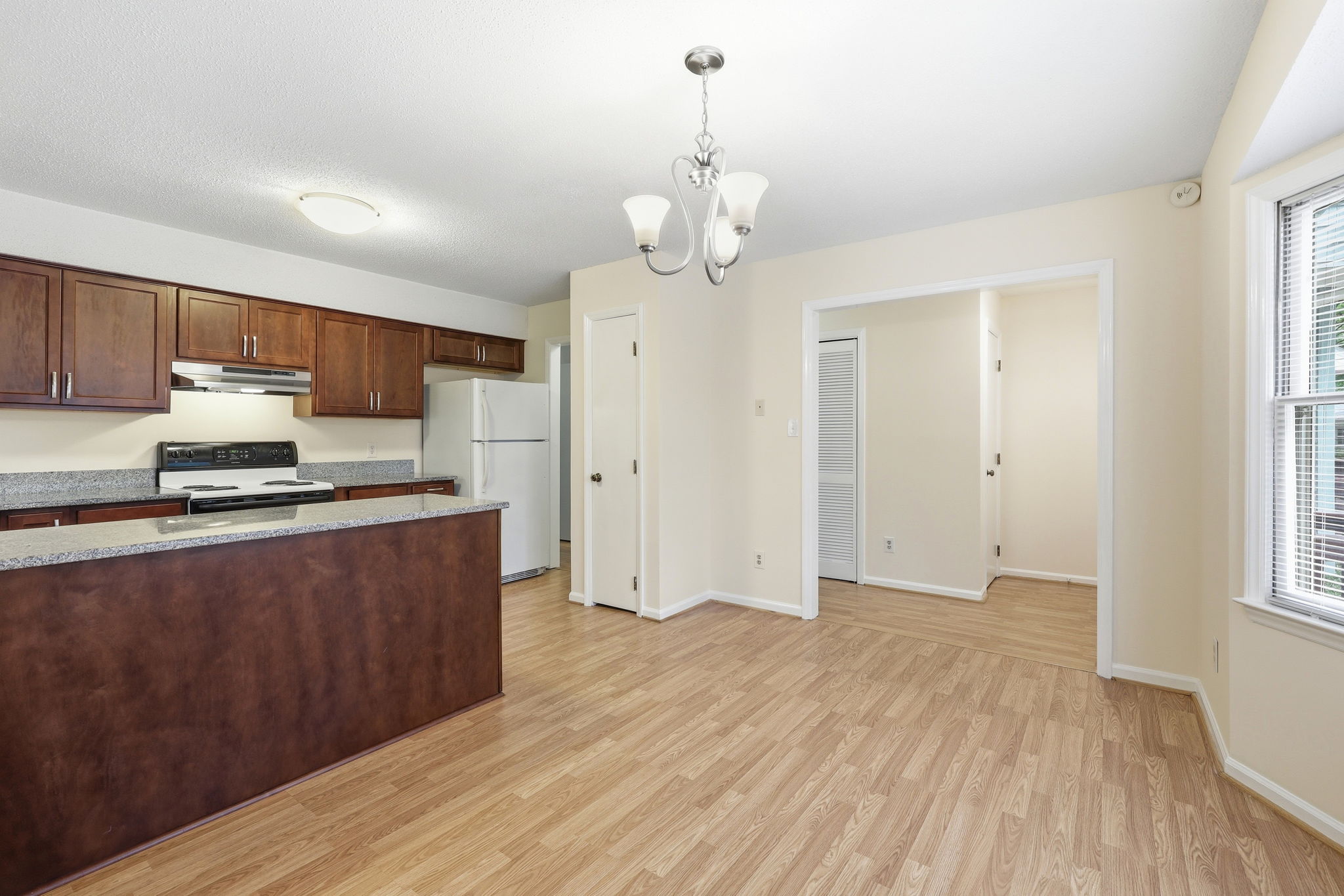  844-C Athens Drive, Raleigh, NC 27606 - 物件實景