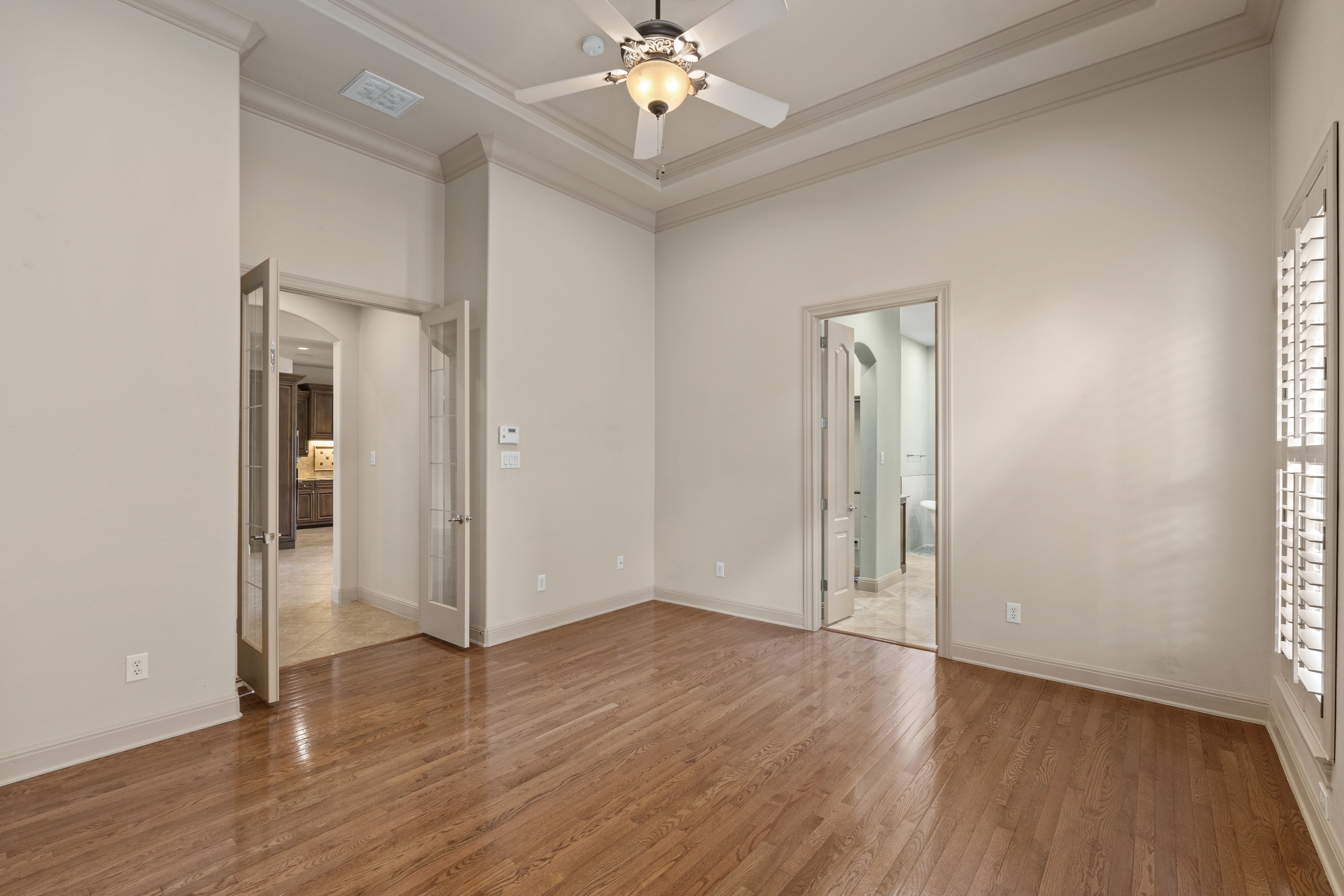  Stunning Single-Story Retreat on Greenbelt - 物件實景