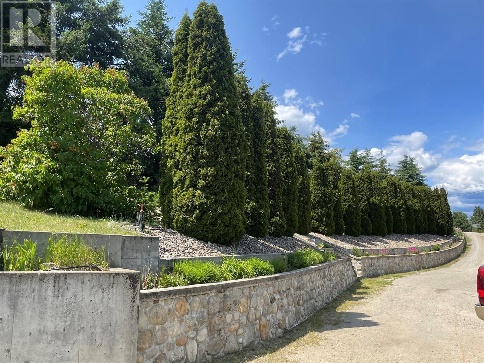 VERNON, British Columbia, V1H 1X1, CA, 4 Bedrooms Bedrooms, ,3 BathroomsBathrooms,Residential,For Sale,1948801