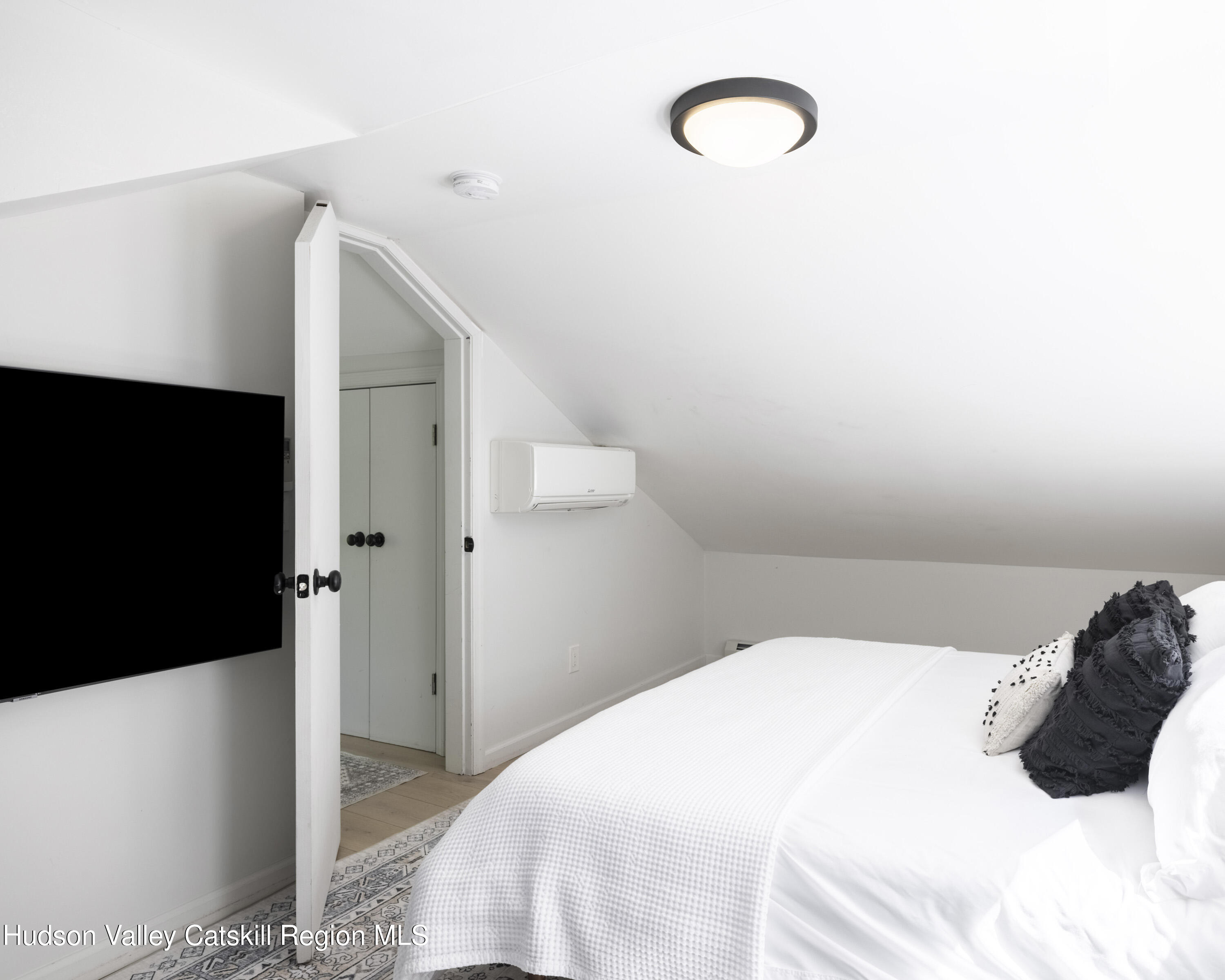 Windham, New York, 12496, United States, 3 Bedrooms Bedrooms, ,3 BathroomsBathrooms,Residential,For Sale,1850015