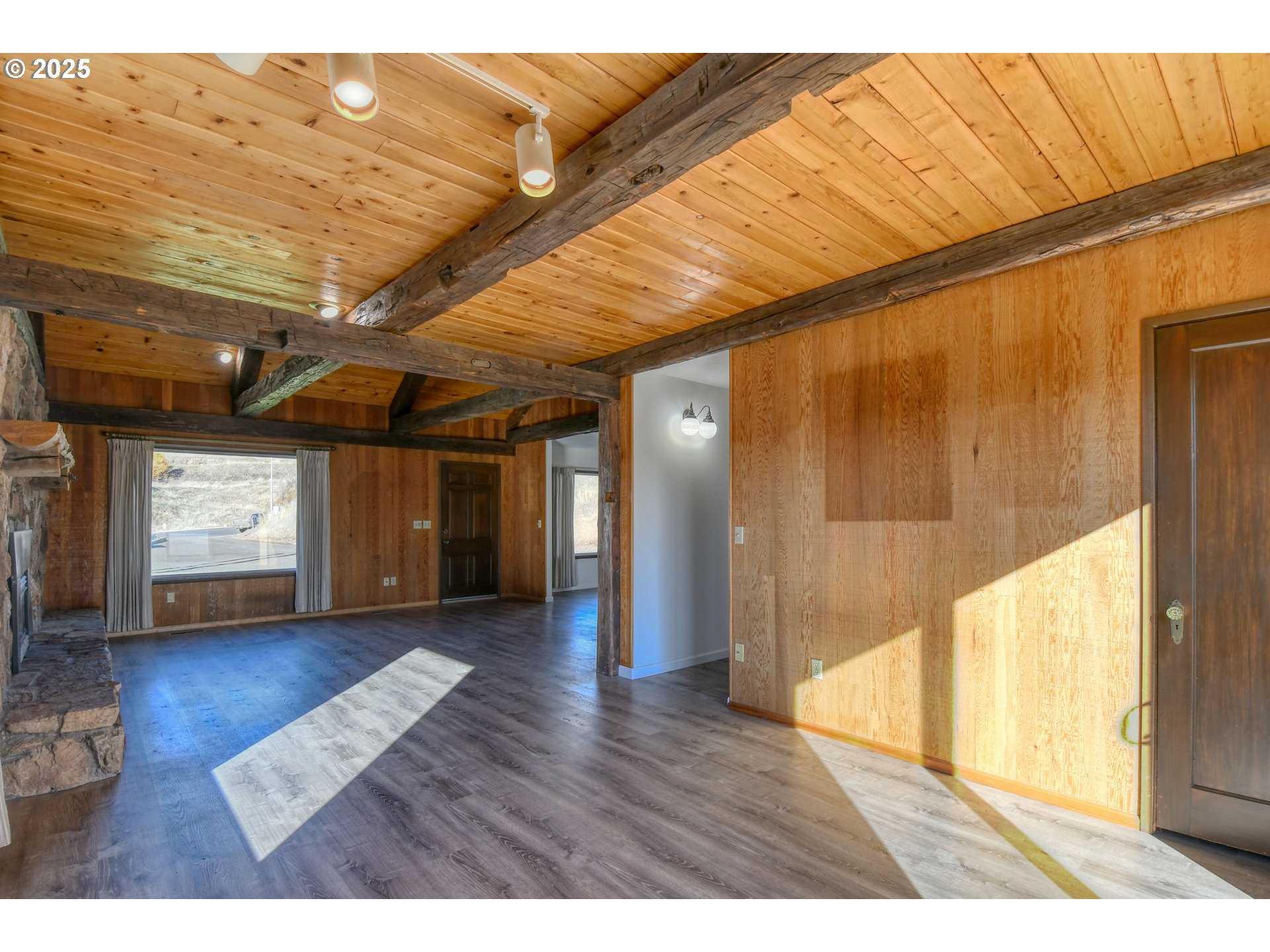 Pendleton, Oregon, 97801, United States, 4 Bedrooms Bedrooms, ,4 BathroomsBathrooms,Residential,For Sale,1995824