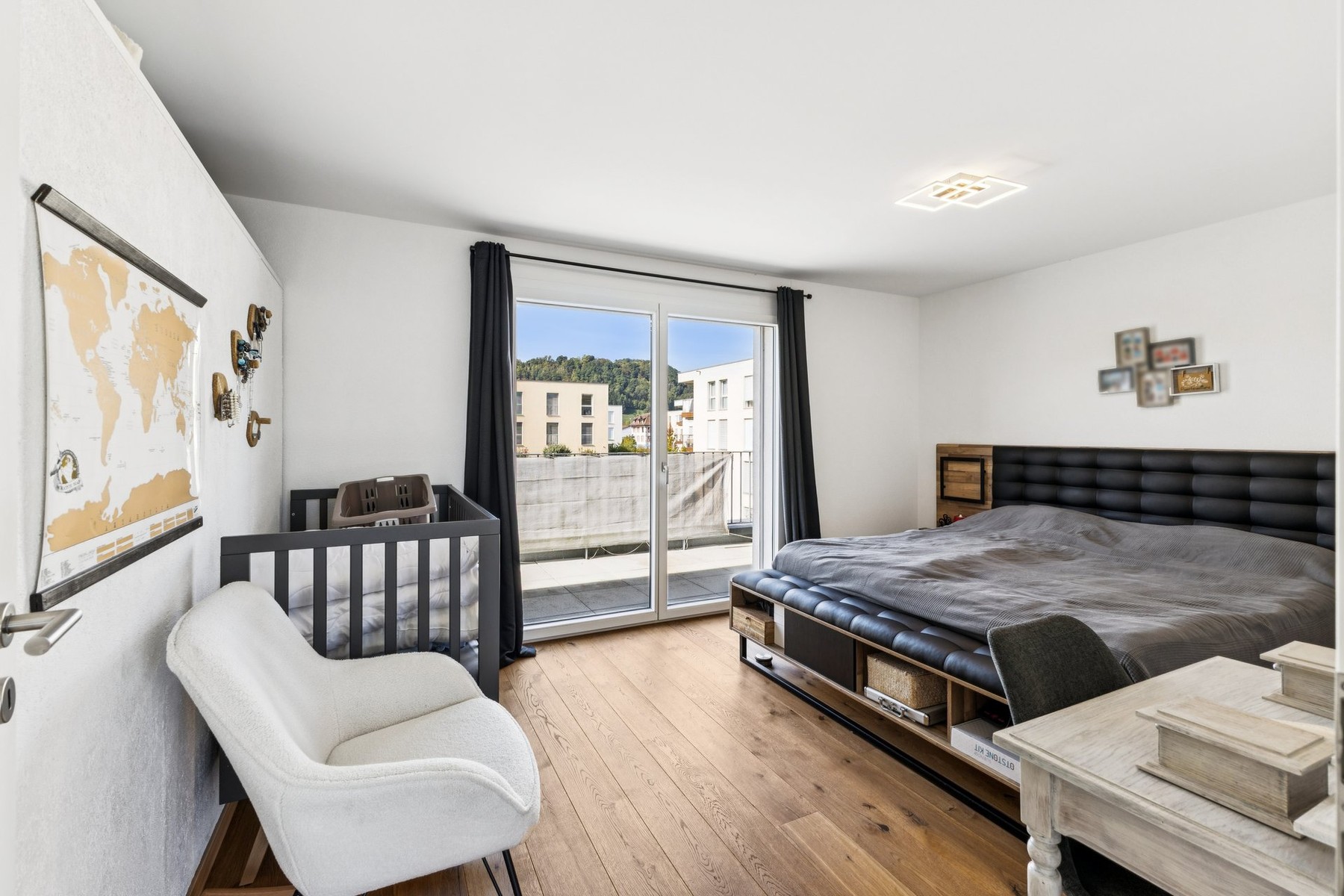  Contemporary 6.5-room townhouse in Sugiez - 物件實景