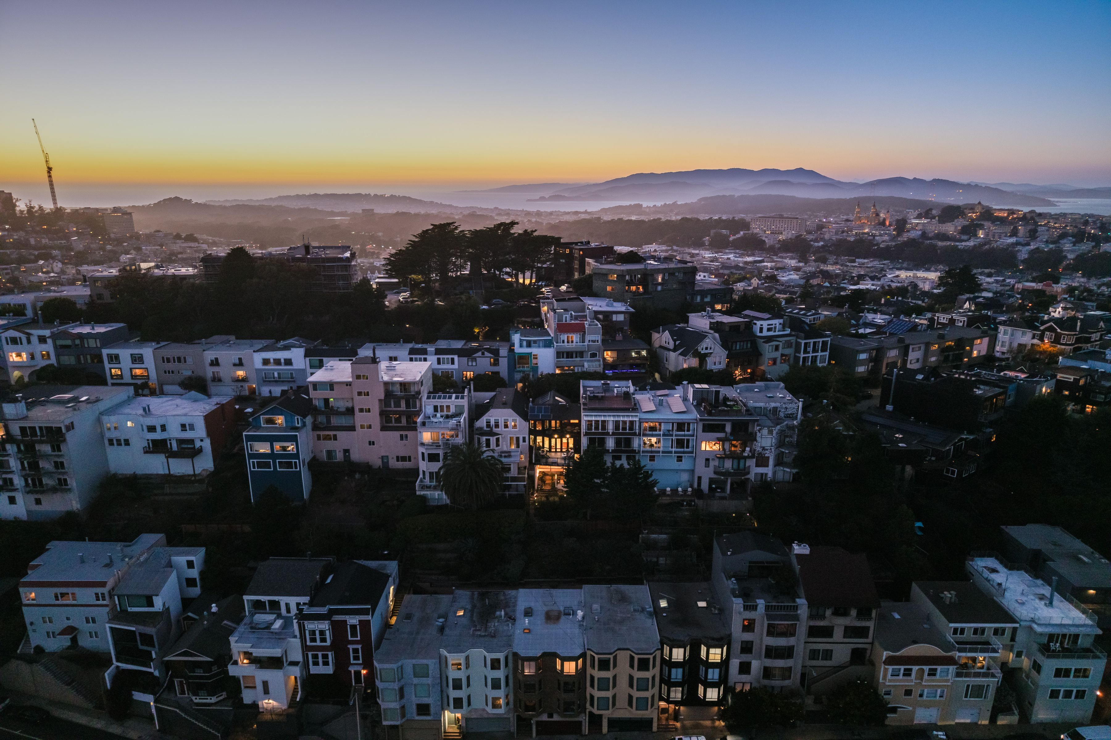  Craftsman Jewel With Sweeping Views - 物件實景
