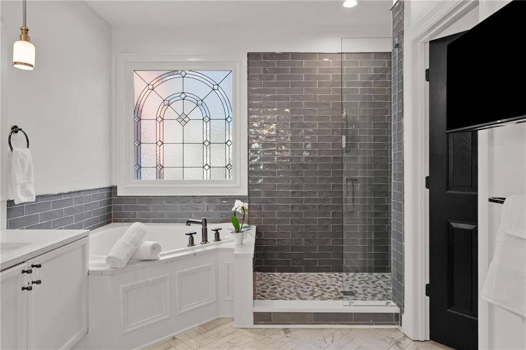 Atlanta, Georgia, 30328, United States, 3 Bedrooms Bedrooms, ,4 BathroomsBathrooms,Residential,For Sale,1994391