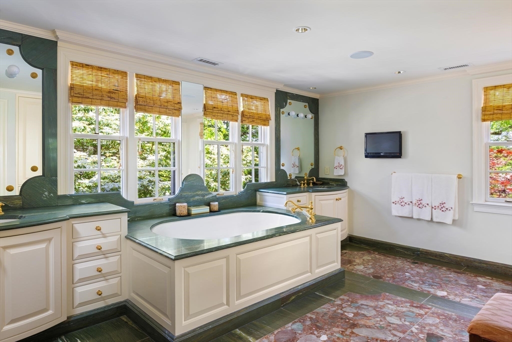 Brookline, Massachusetts, 02445, United States, 6 Bedrooms Bedrooms, ,8 BathroomsBathrooms,Residential,For Sale,1839971