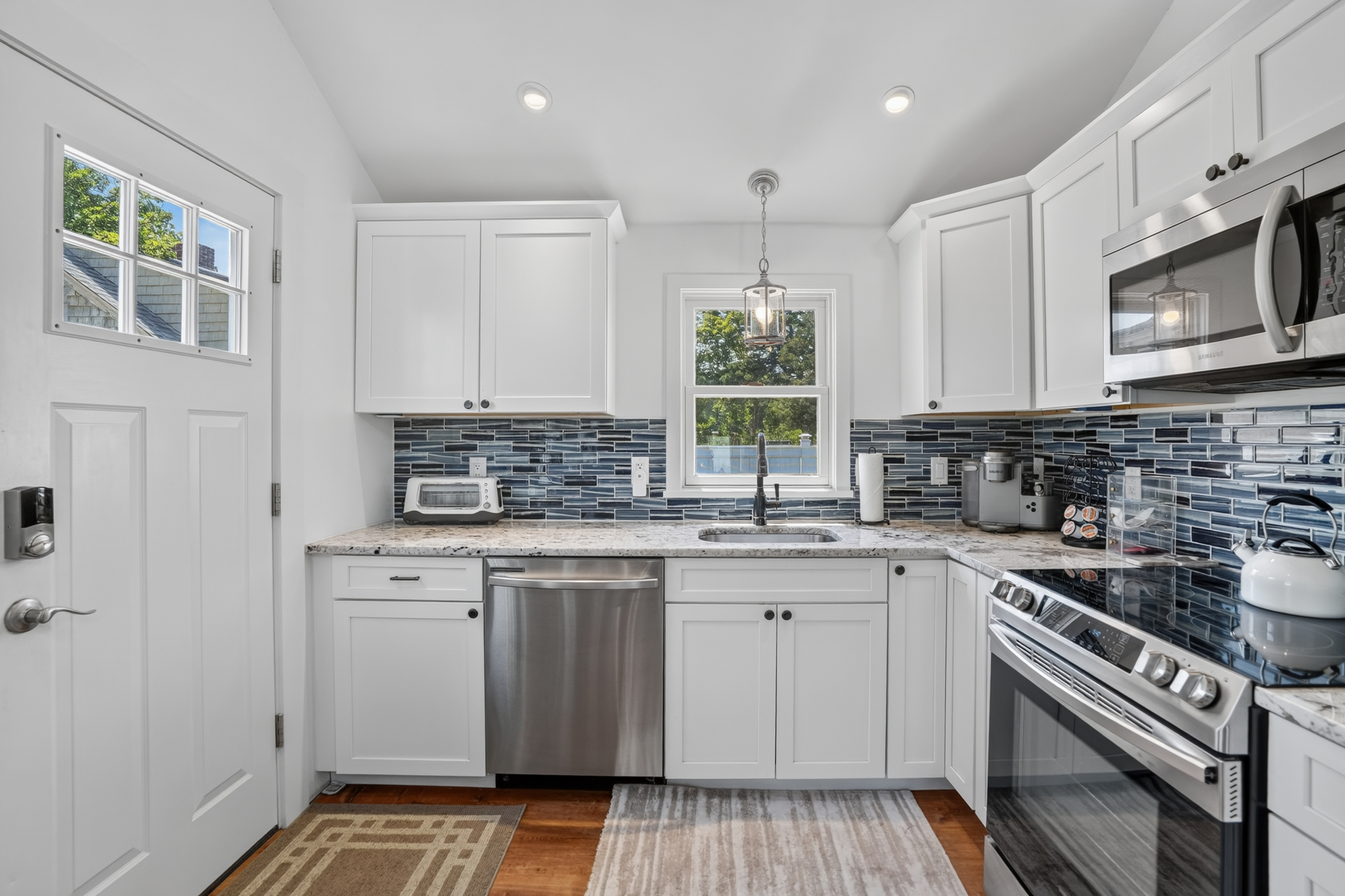  Rare Downtown Vineyard Haven Compound Offering - 物件實景
