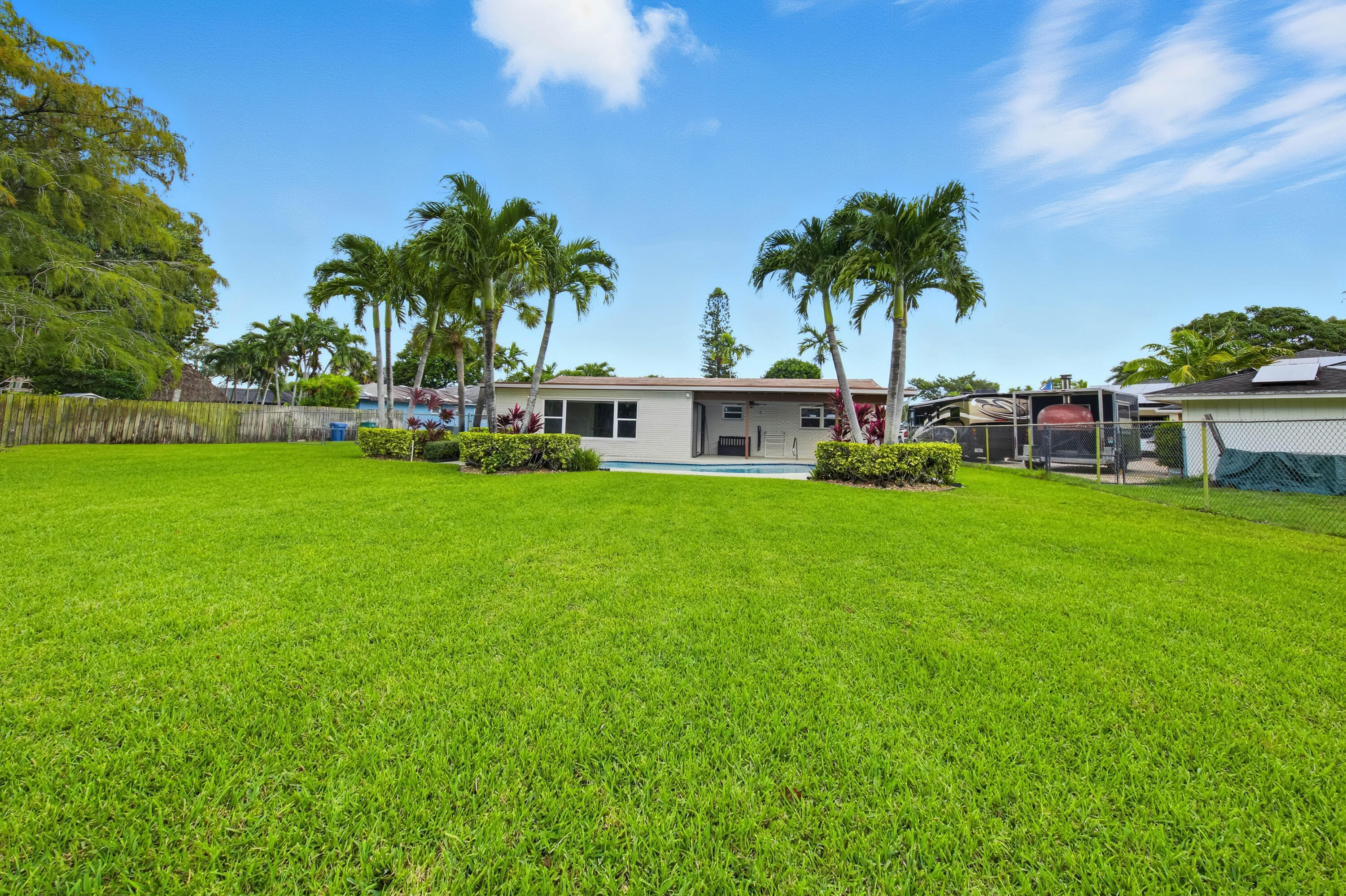 Royal Palm Beach, Florida, 33411, United States, 3 Bedrooms Bedrooms, ,3 BathroomsBathrooms,Residential,For Sale,1970121