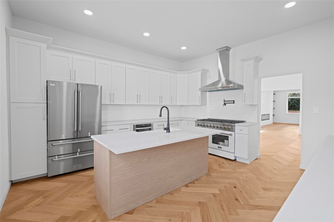 Lawrenceville, Pennsylvania, 15201, United States, 4 Bedrooms Bedrooms, ,4 BathroomsBathrooms,Residential,For Sale,1895769