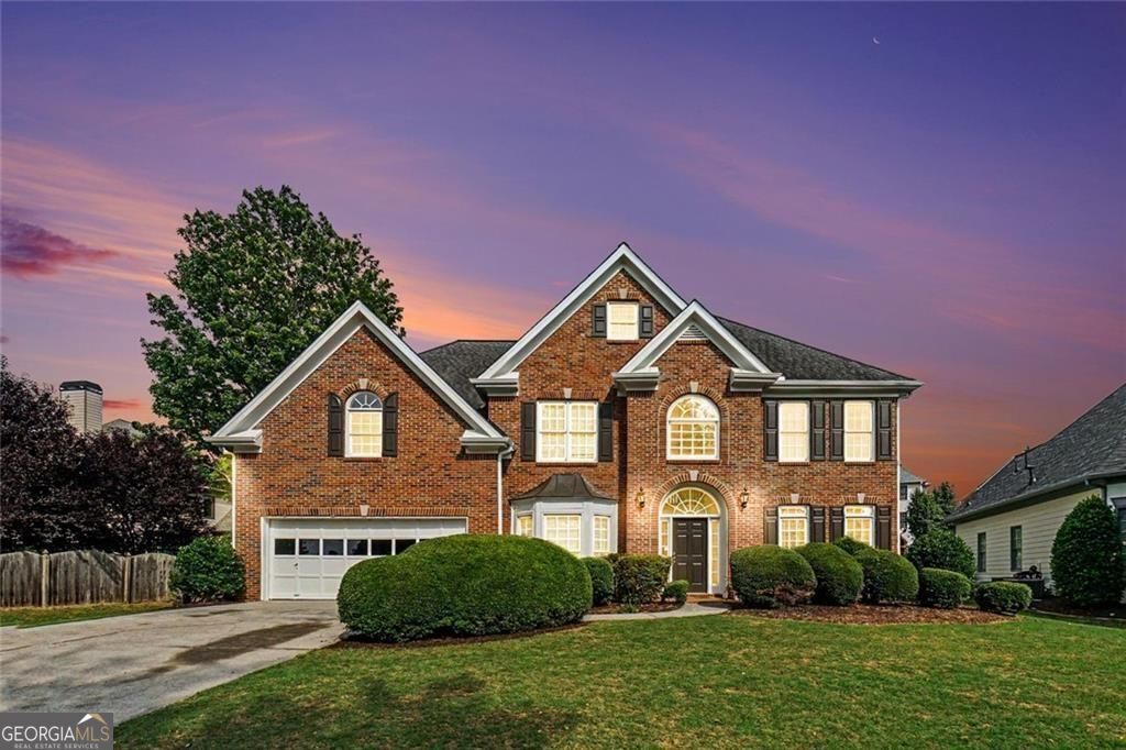Roswell, Georgia, 30075, United States, 5 Bedrooms Bedrooms, ,4 BathroomsBathrooms,Residential,For Sale,2044480