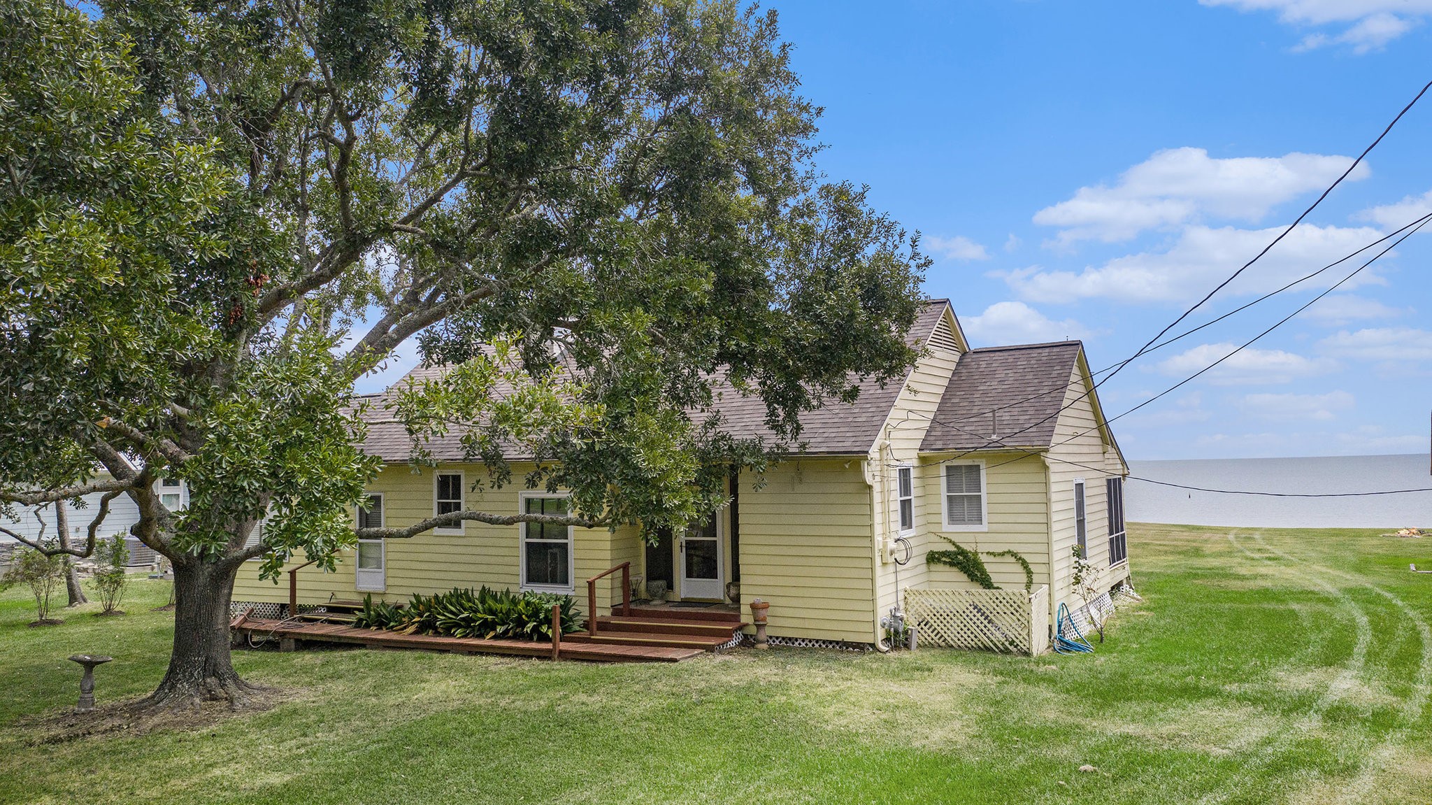 Beach City, Texas, 77523, United States, 2 Bedrooms Bedrooms, ,2 BathroomsBathrooms,Residential,For Sale,1925537