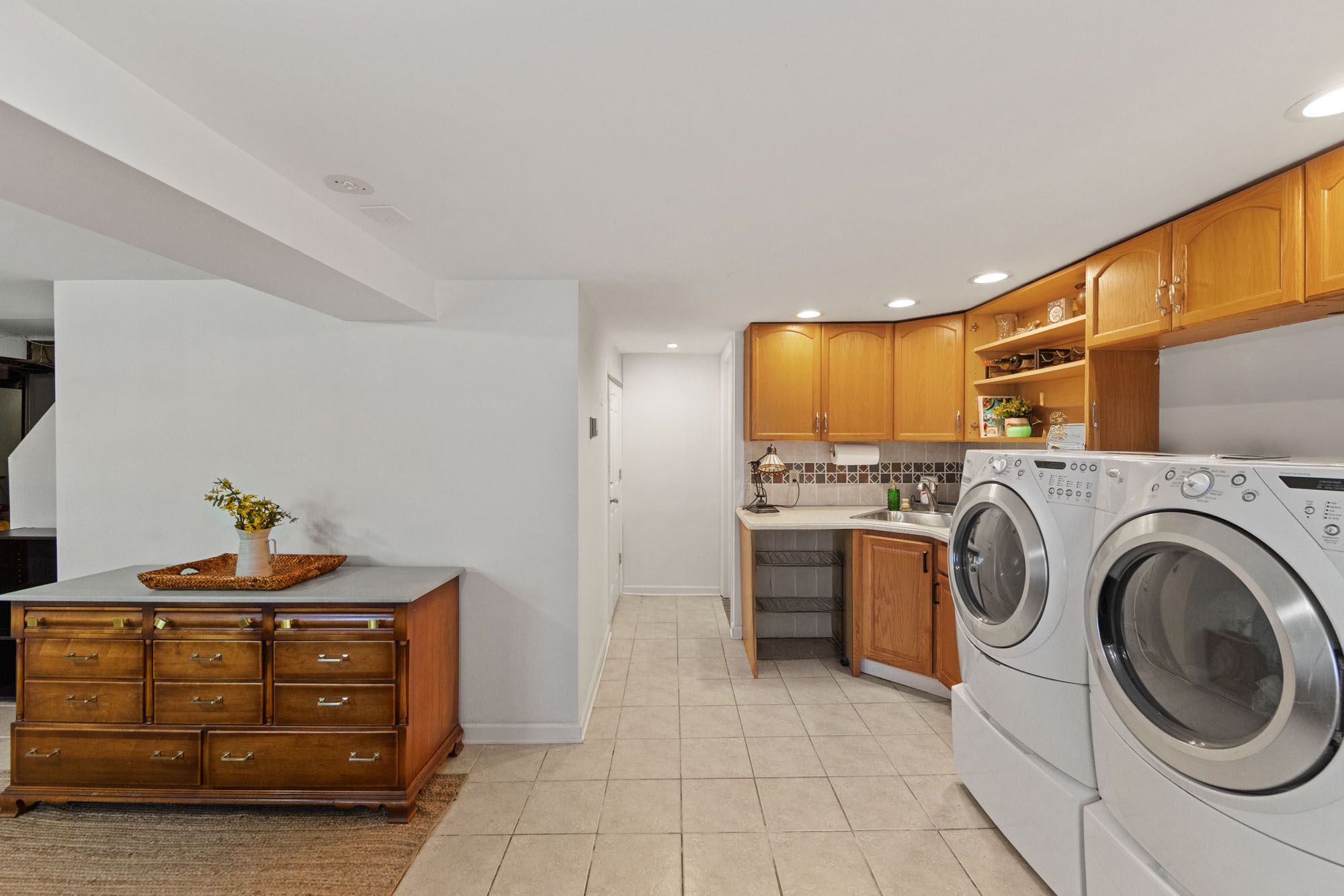  70 Overlook Avenue, Ridgefield Park, NJ, 07660 - 物件實景