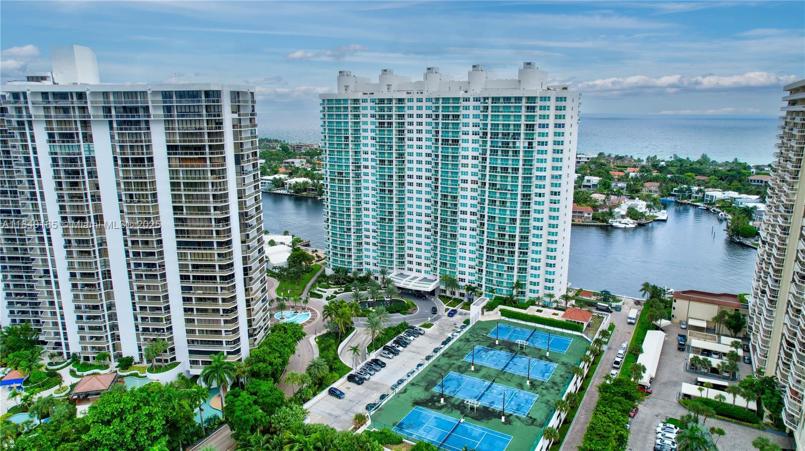 Aventura, Florida, 33180, United States, 2 Bedrooms Bedrooms, ,2 BathroomsBathrooms,Residential,For Sale,1897536