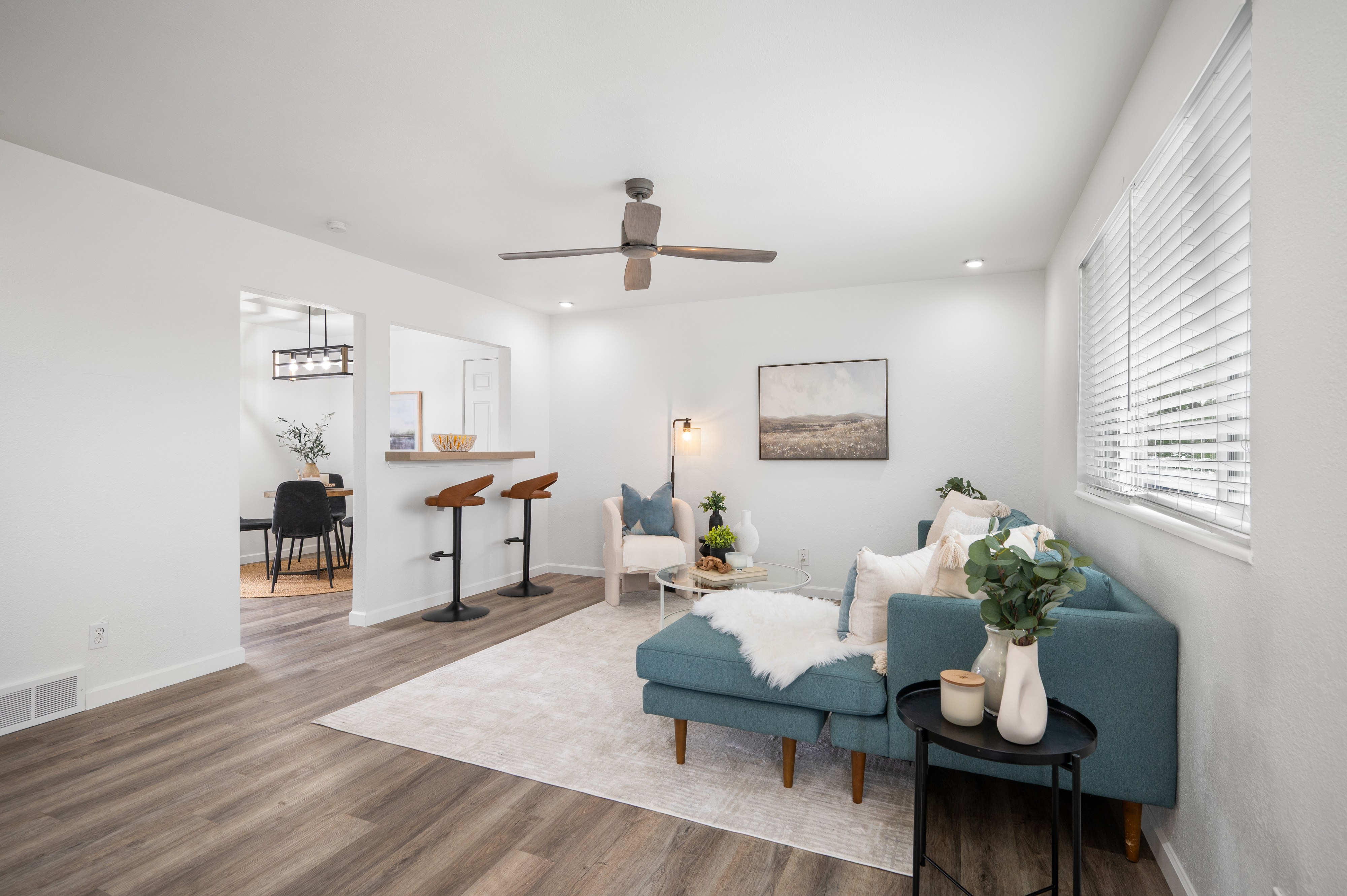  Beautifully Updated Tri-Level Home in Montbello - 物件實景