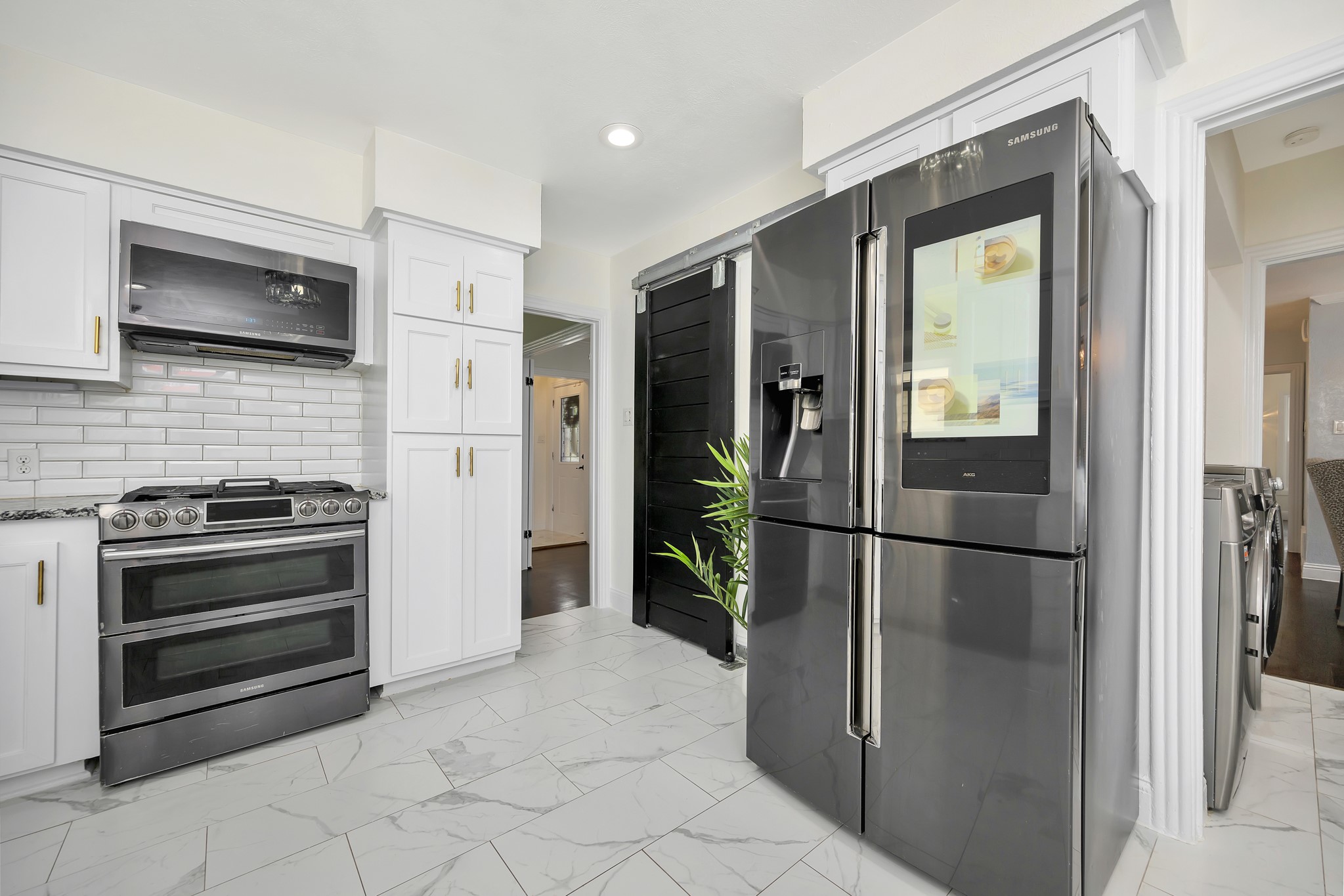 Fort Worth, Texas, 76109, United States, 4 Bedrooms Bedrooms, ,2 BathroomsBathrooms,Residential,For Sale,1938539