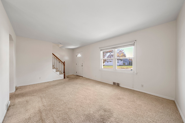 Fair Lawn, New Jersey, 07410, United States, 4 Bedrooms Bedrooms, ,2 BathroomsBathrooms,Residential,For Sale,1992454