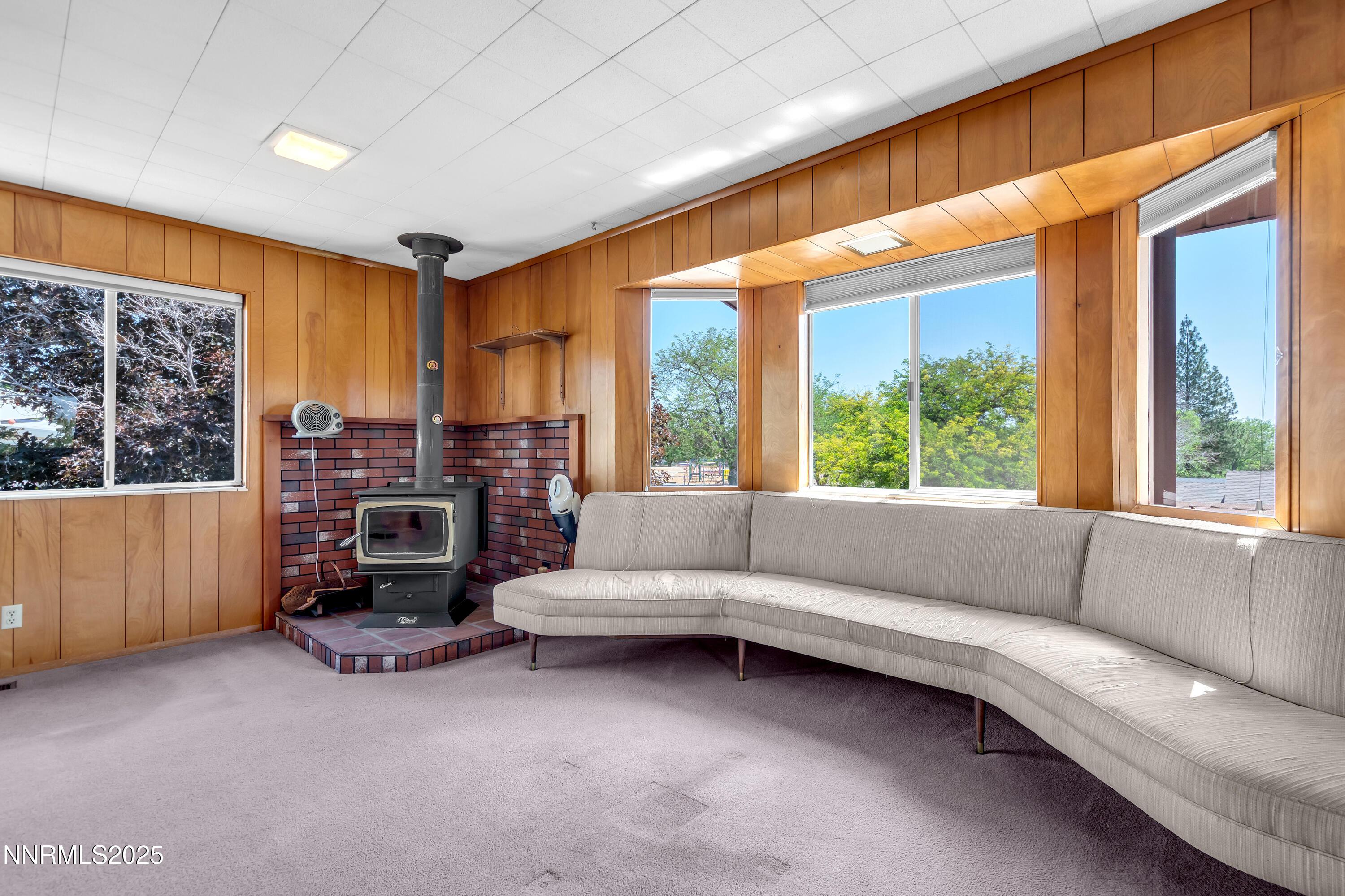 Reno, Nevada, 89503, United States, 4 Bedrooms Bedrooms, ,2 BathroomsBathrooms,Residential,For Sale,1849793