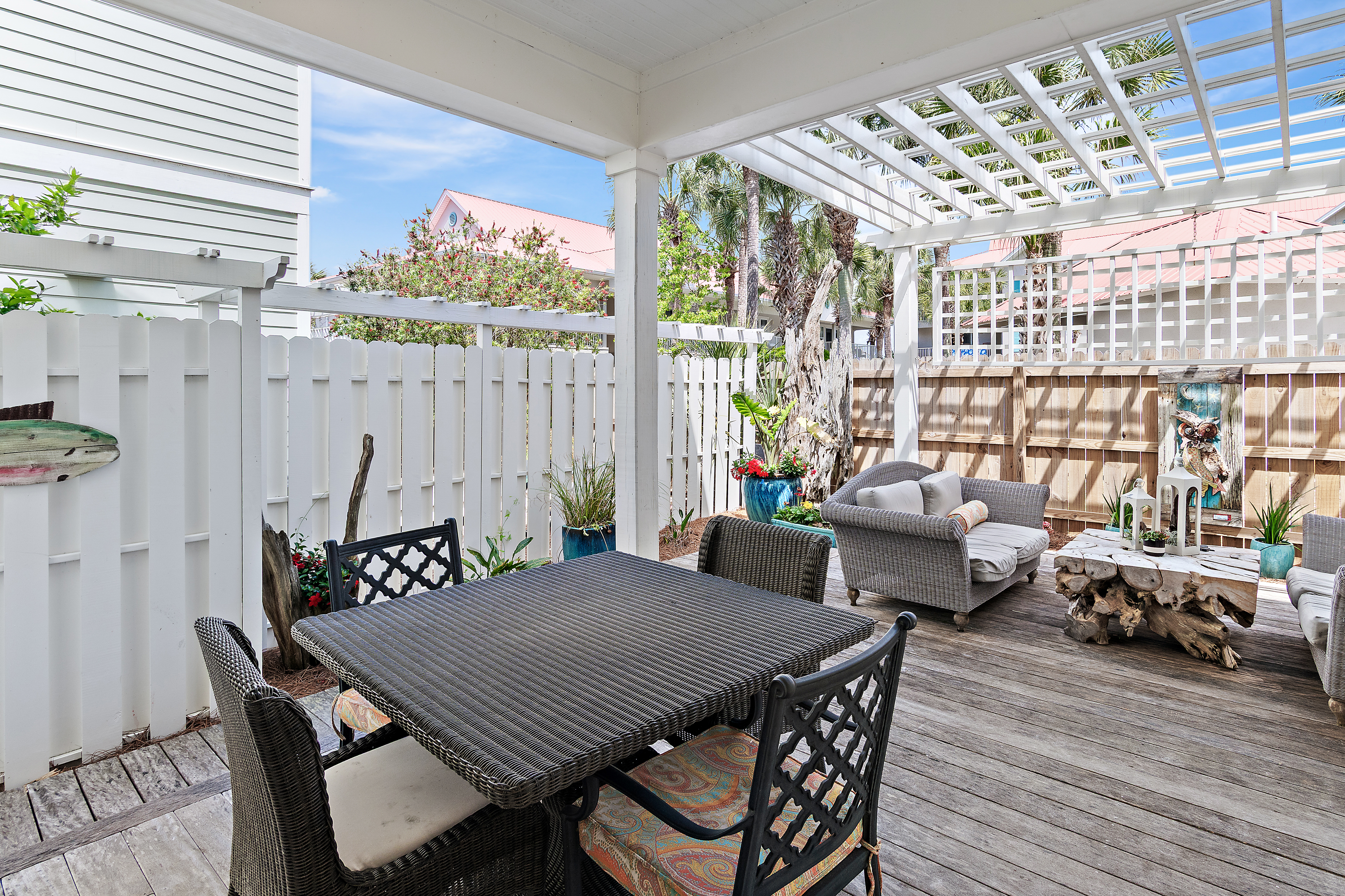  Versatile Multi-Level Retreat with Gulf Views & Pergola Deck - 物件實景