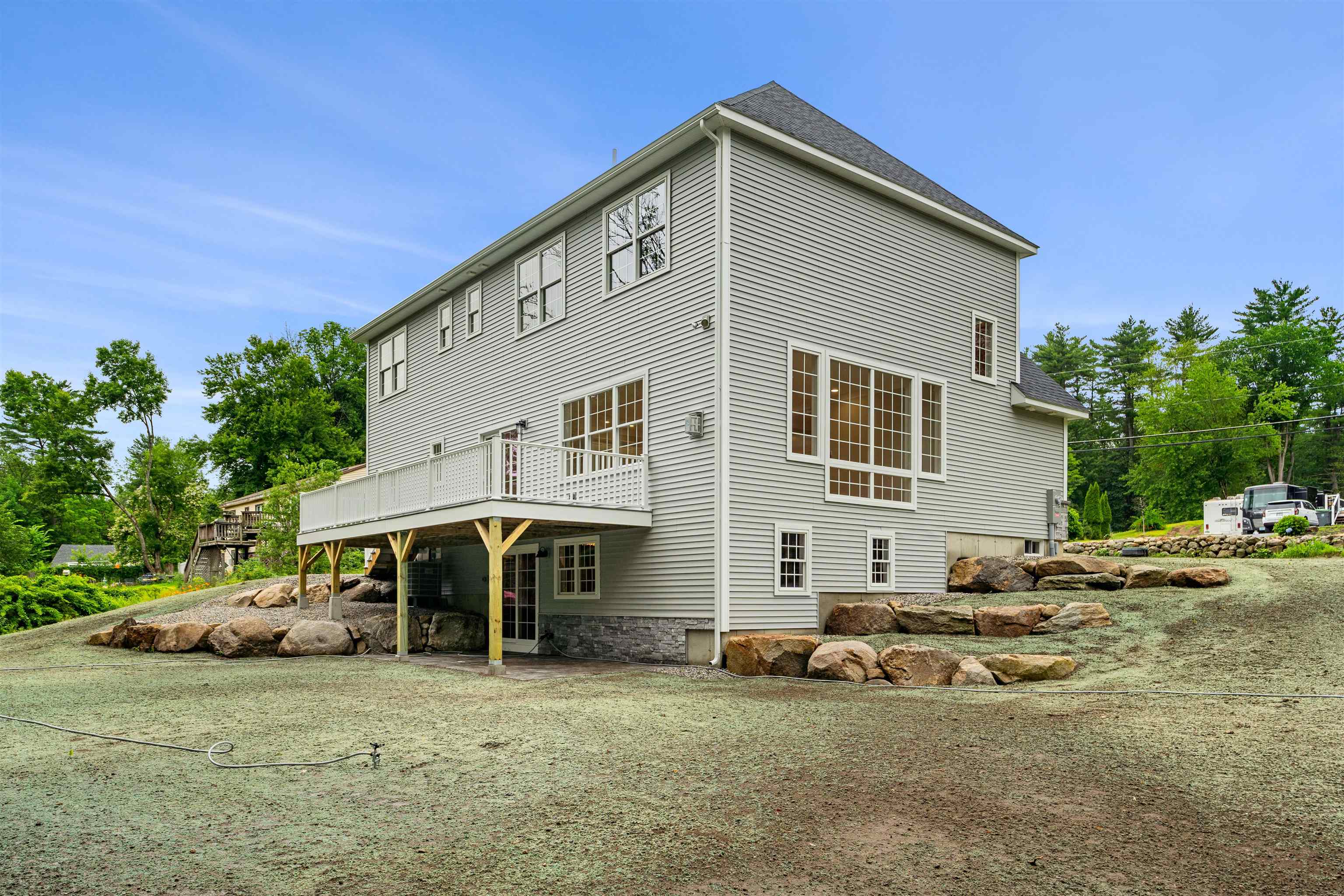 Hooksett, New Hampshire, 03106, United States, 4 Bedrooms Bedrooms, ,3 BathroomsBathrooms,Residential,For Sale,1895985