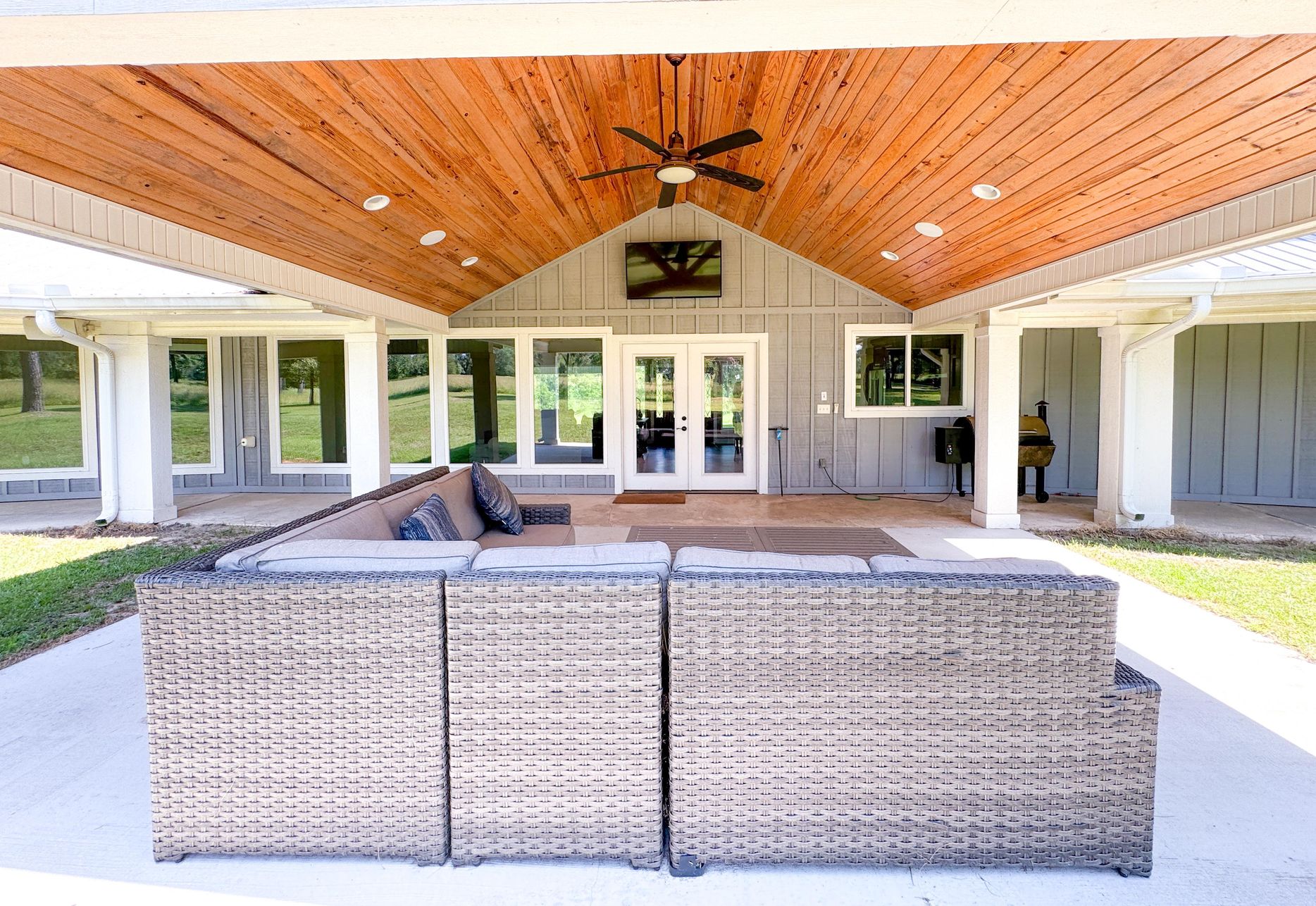 Douglassville, Texas, 75560, United States, 4 Bedrooms Bedrooms, ,3 BathroomsBathrooms,Residential,For Sale,1914297
