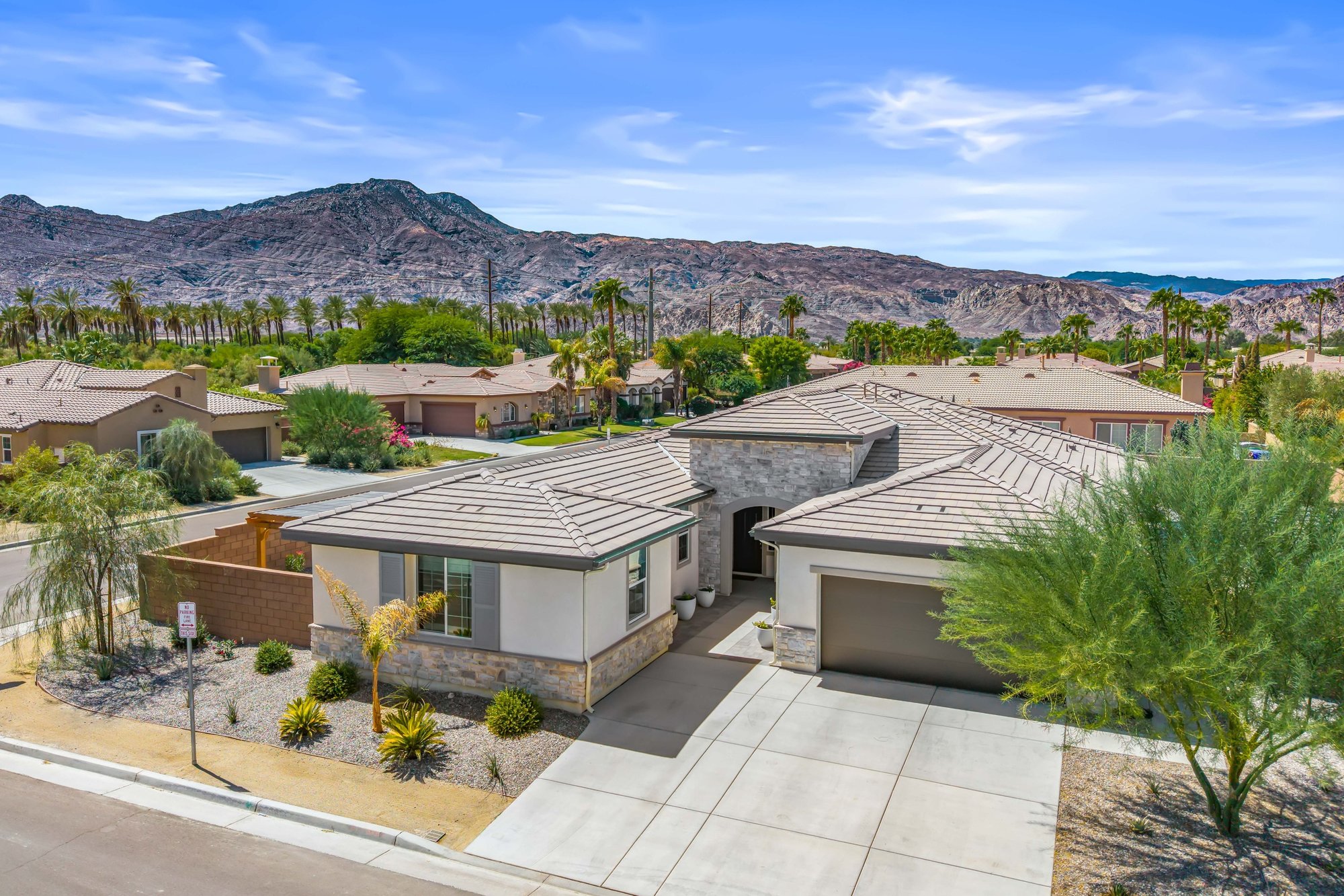  RARE LA QUINTA RETREAT DESIGNED FOR LUXURIOUS MULTIGENERATIONAL LIVING - 物件實景