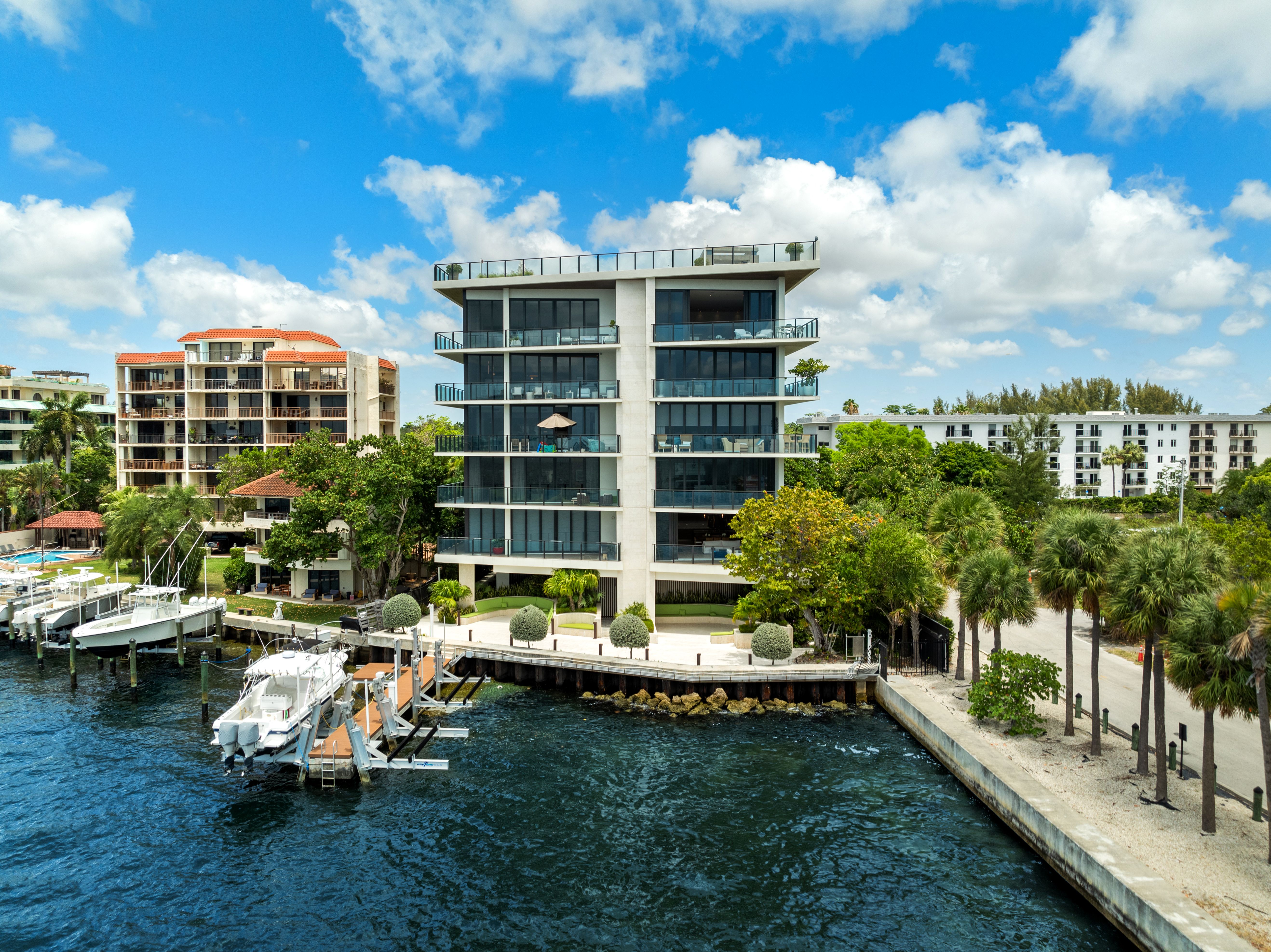  3581 E Glencoe Street, Miami, FL, 33133 - 物件實景