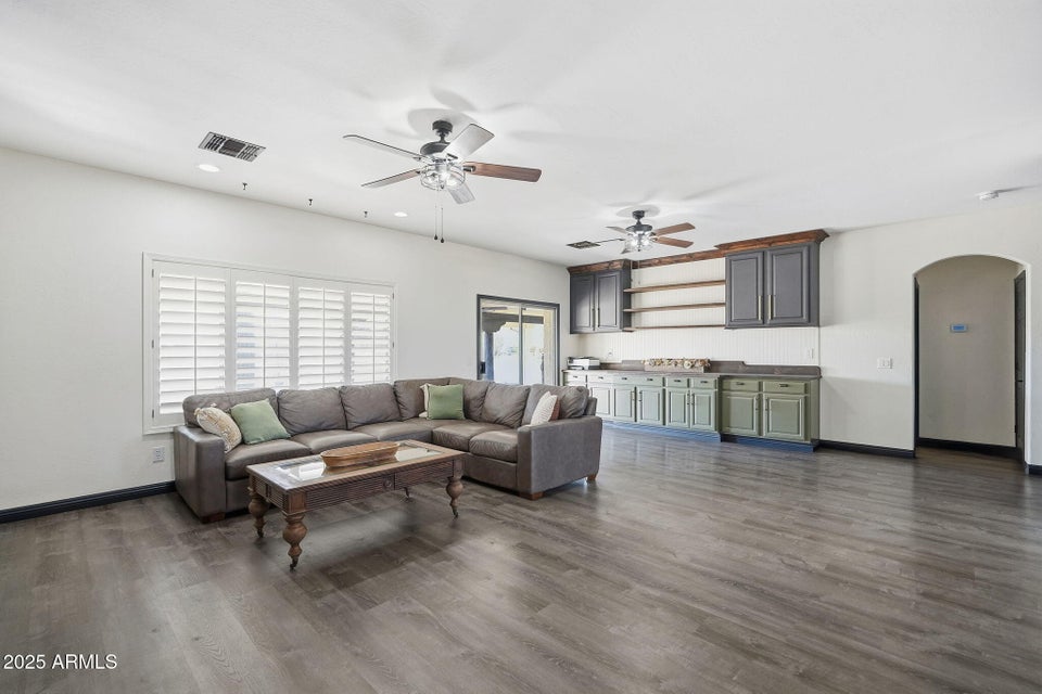 Litchfield Park, Arizona, 85340, United States, 3 Bedrooms Bedrooms, ,Residential,For Sale,1990487