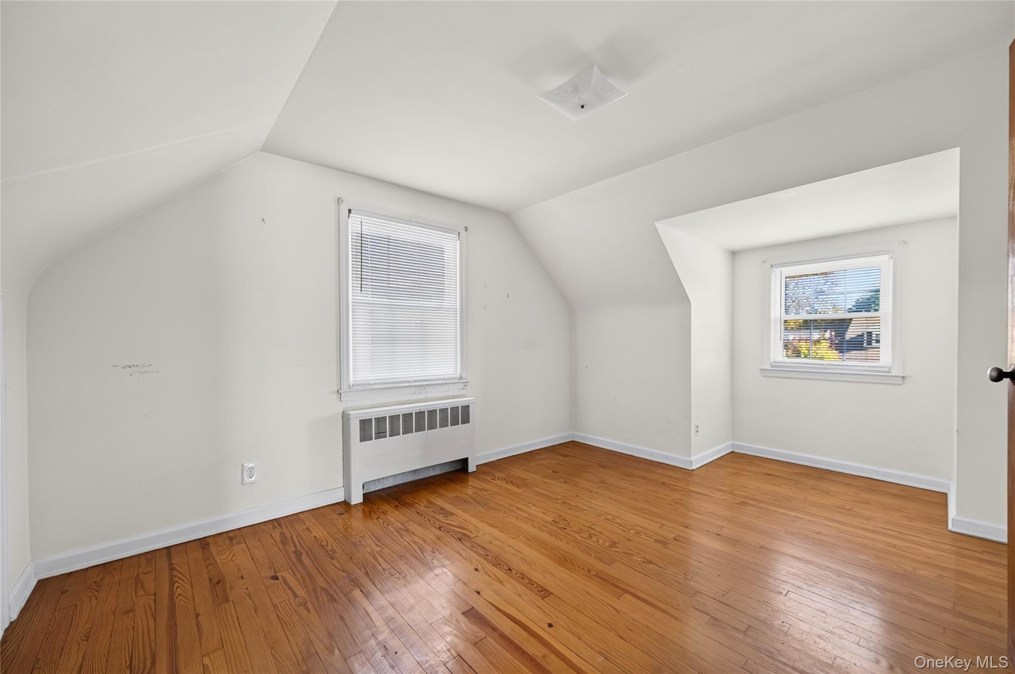  35 Ross Lane, East Norwich, NY, 11732 - 物件實景