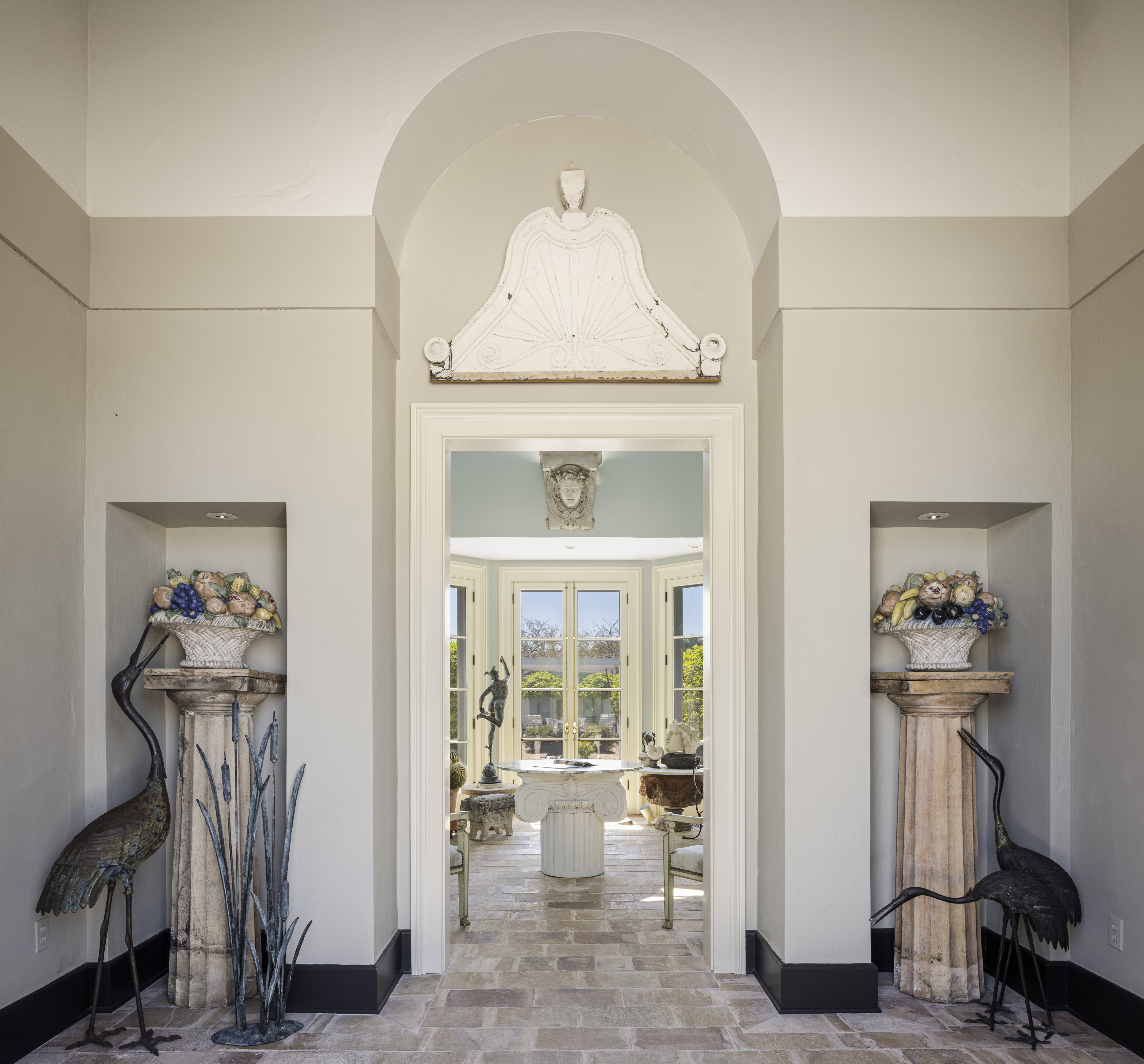  Exquisite Contemporary Neoclassical Villa on Seven Acres with Sweeping Rural Vie - 物件實景
