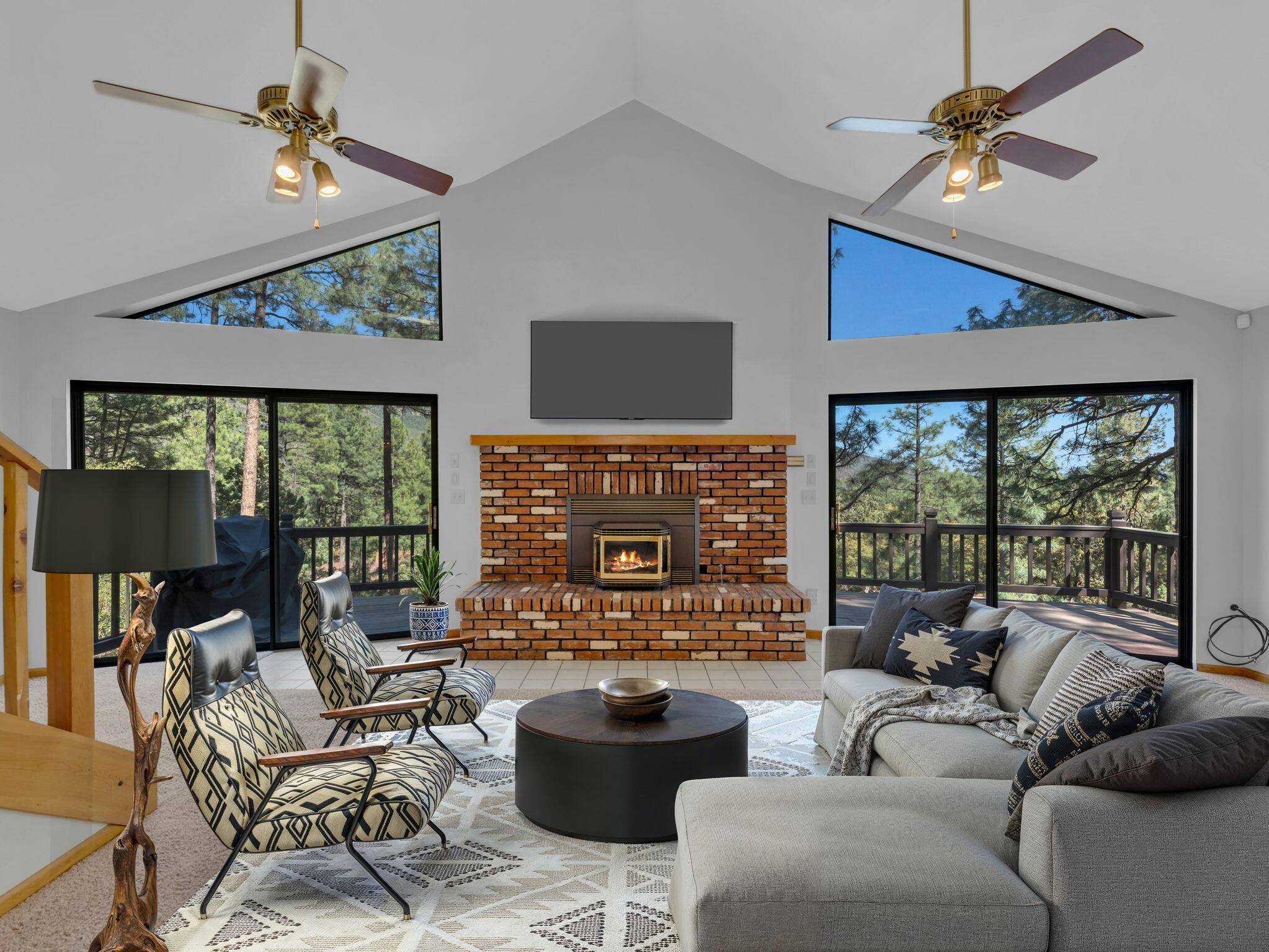 Pine, Arizona, 85544, United States, 3 Bedrooms Bedrooms, ,2 BathroomsBathrooms,Residential,For Sale,1828056