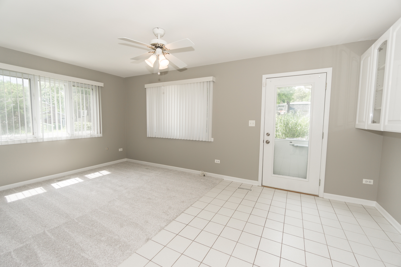 Arlington Heights, Illinois, 60005, United States, 5 Bedrooms Bedrooms, ,3 BathroomsBathrooms,Residential,For Sale,1921058
