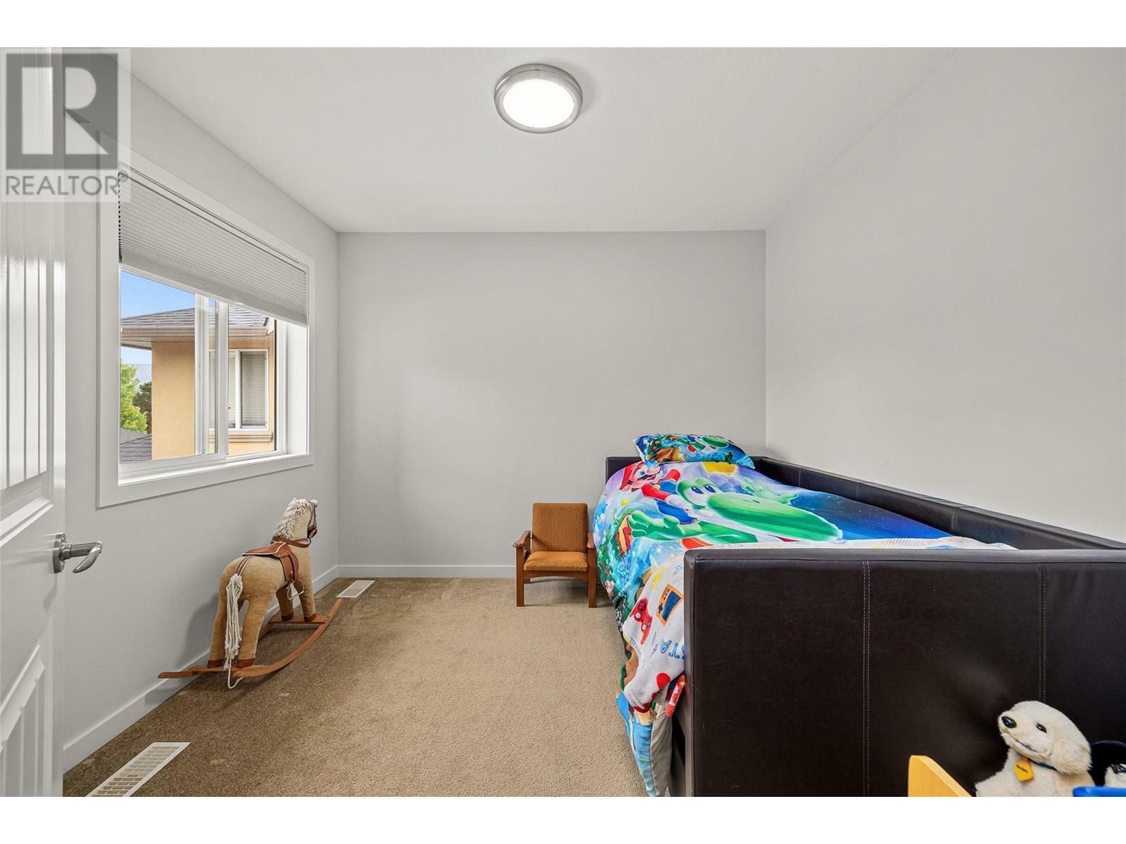 KELOWNA, British Columbia, V1V 2W3, CA, 4 Bedrooms Bedrooms, ,3 BathroomsBathrooms,Residential,For Sale,1882700