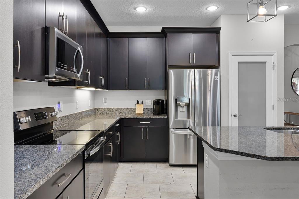 Lakeland, Florida, 33810, United States, 4 Bedrooms Bedrooms, ,3 BathroomsBathrooms,Residential,For Sale,1950901