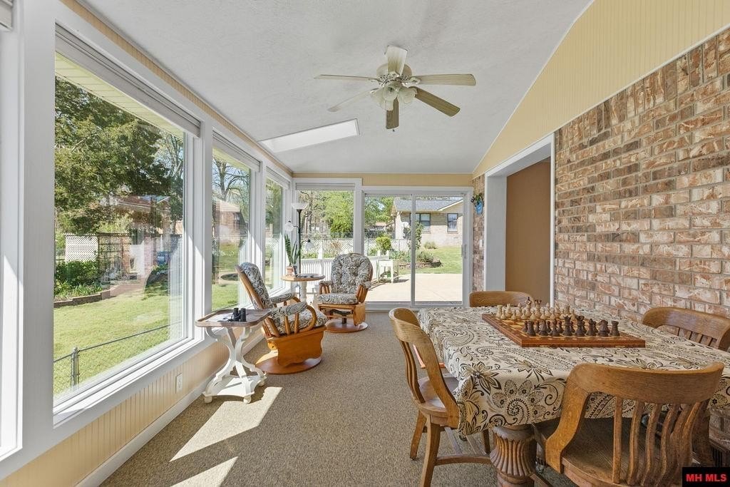 Mountain Home, Arkansas, 72653, United States, 3 Bedrooms Bedrooms, ,4 BathroomsBathrooms,Residential,For Sale,2036578