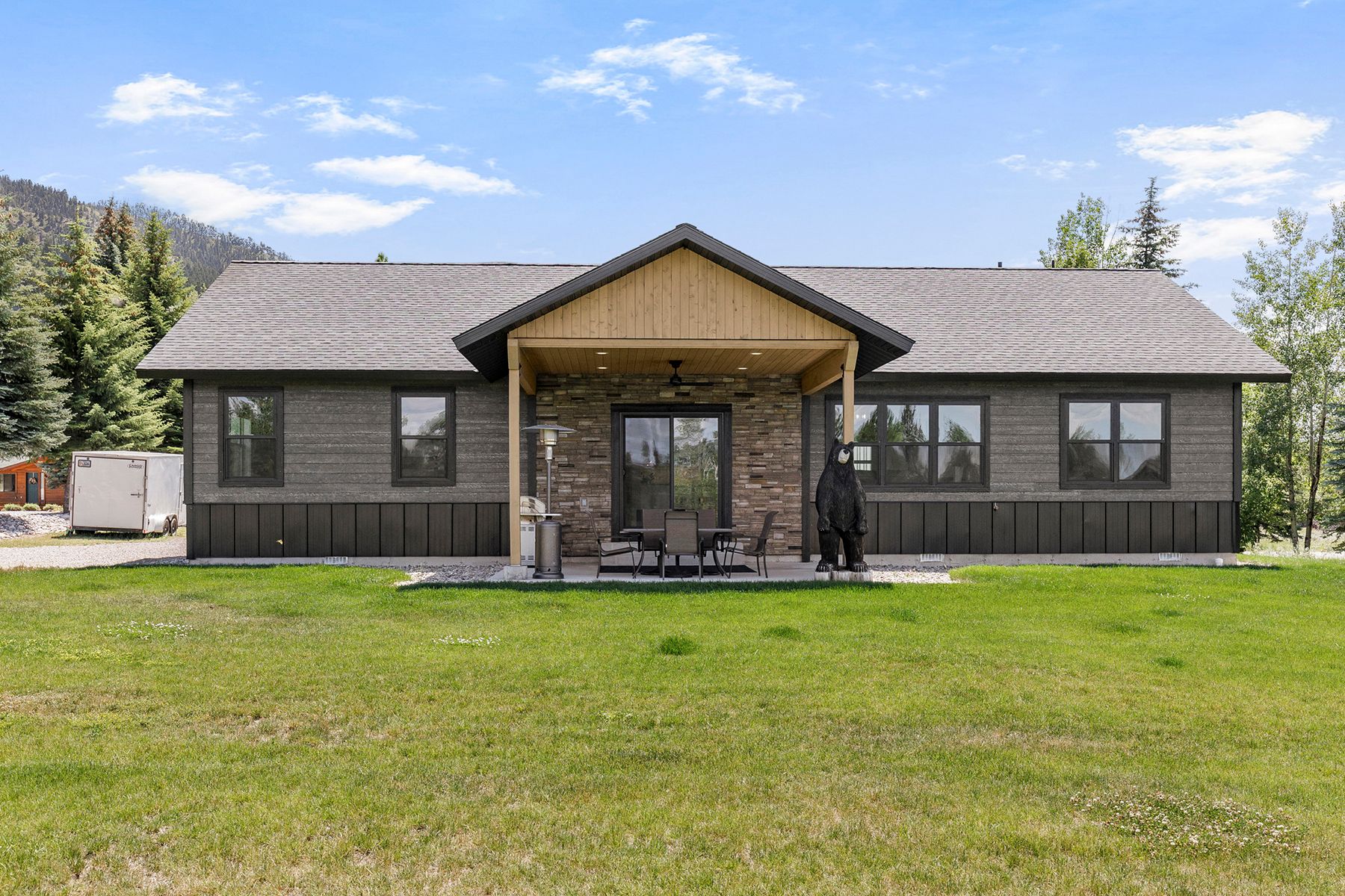  Cedar Creek Home - 物件實景