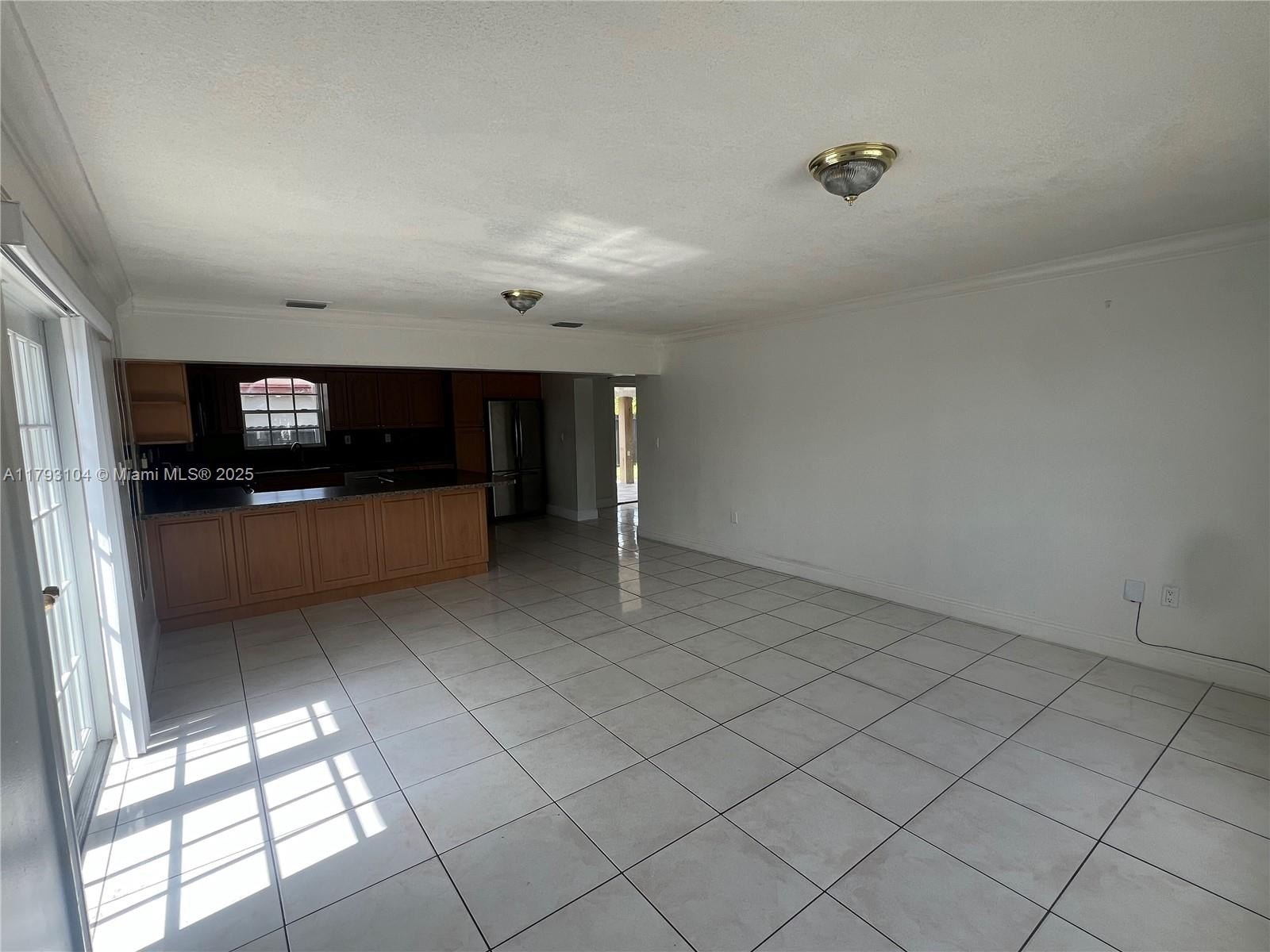 Miami, Florida, 33165, United States, 4 Bedrooms Bedrooms, ,2 BathroomsBathrooms,Residential,For Sale,1936864