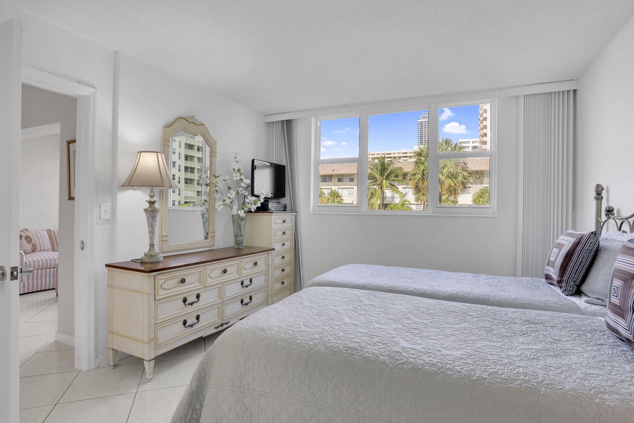  1891 S Ocean Drive, Hallandale Beach, FL, 33009 - 物件實景