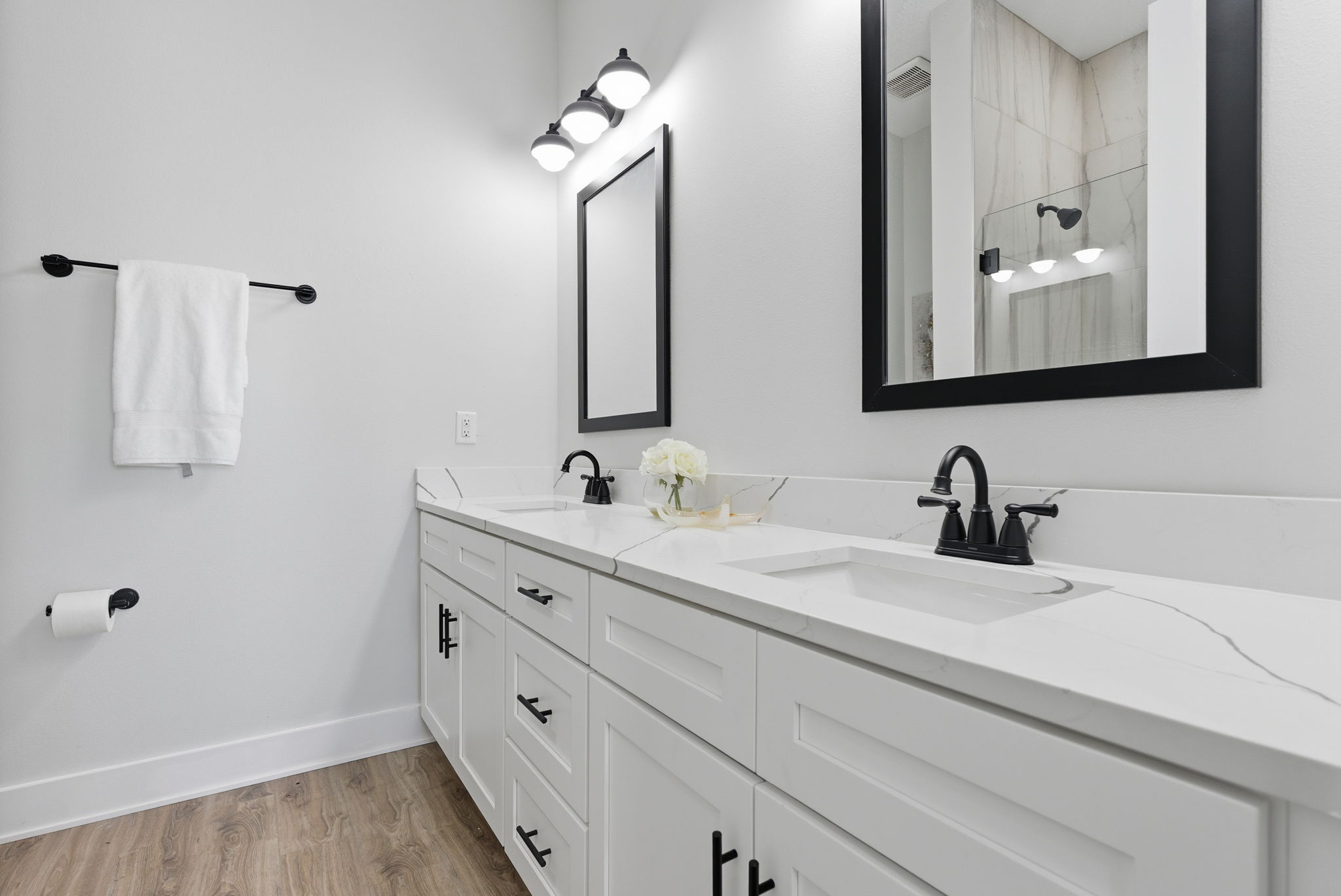 Treasure Island, Florida, 33706, United States, 5 Bedrooms Bedrooms, ,4 BathroomsBathrooms,Residential,For Sale,1887391