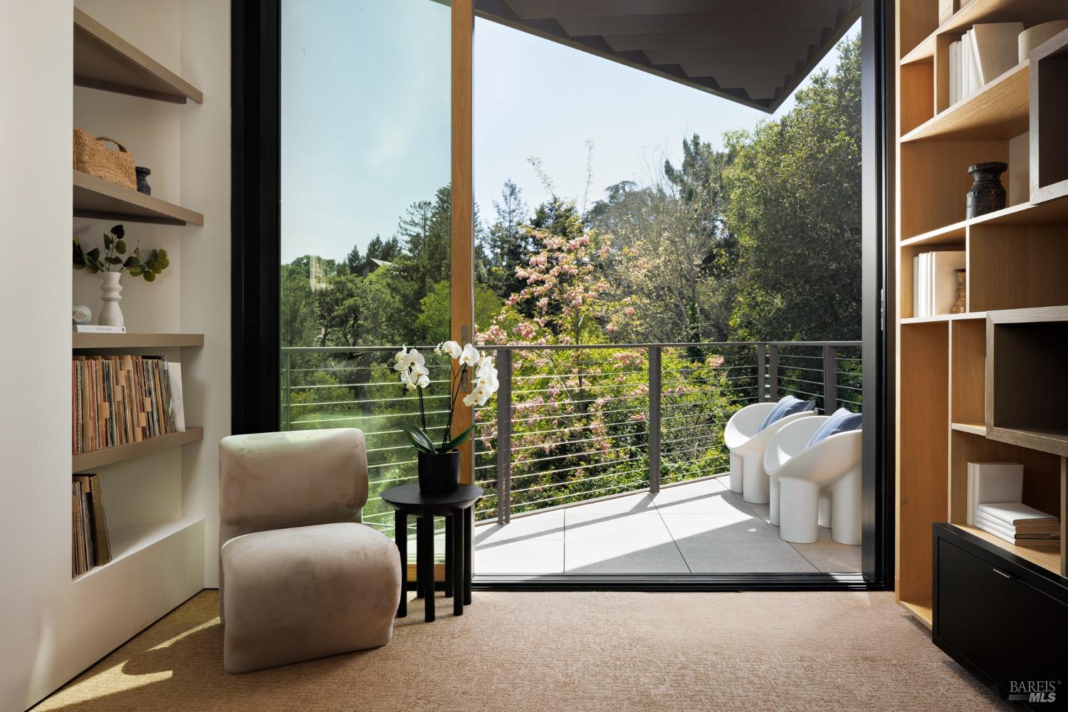 Mill Valley, California, 94941, United States, 5 Bedrooms Bedrooms, ,6 BathroomsBathrooms,Residential,For Sale,1913186