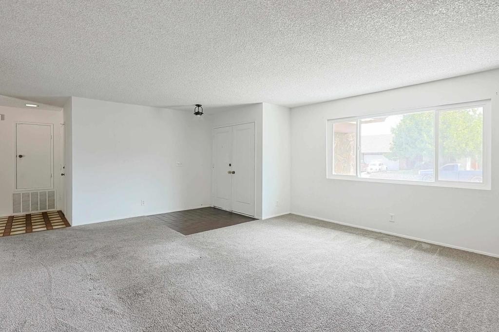 Lakeside, California, 92040, United States, 3 Bedrooms Bedrooms, ,2 BathroomsBathrooms,Residential,For Sale,1907762