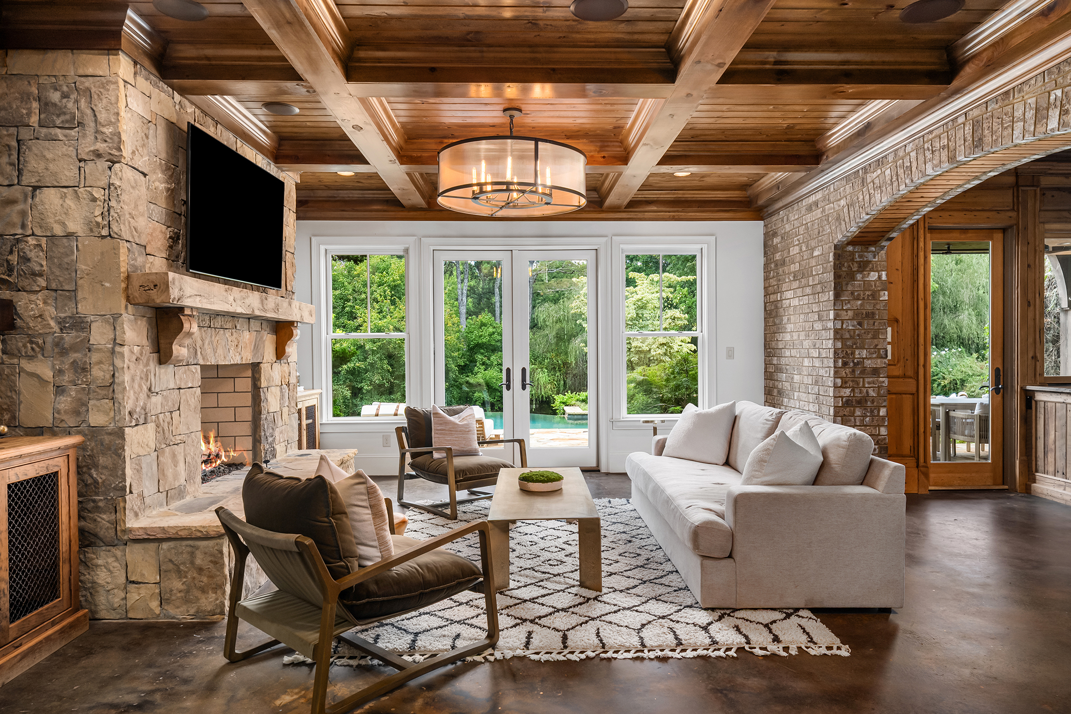  Magnificent European-Style Country Oasis - 物件實景