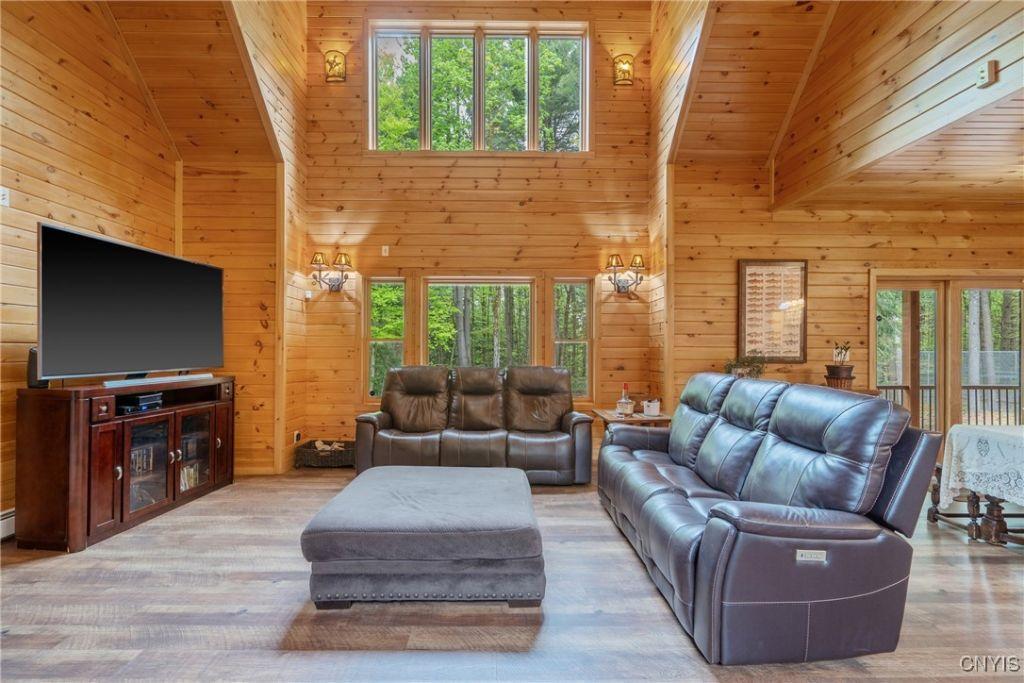 Cleveland, New York, 13042, United States, 4 Bedrooms Bedrooms, ,4 BathroomsBathrooms,Residential,For Sale,1821145