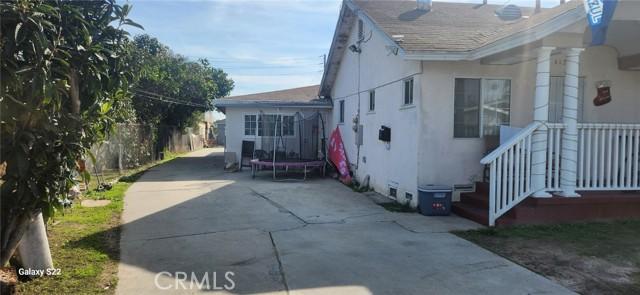 Inglewood, California, 90304, United States, 6 Bedrooms Bedrooms, ,2 BathroomsBathrooms,Residential,For Sale,1873126